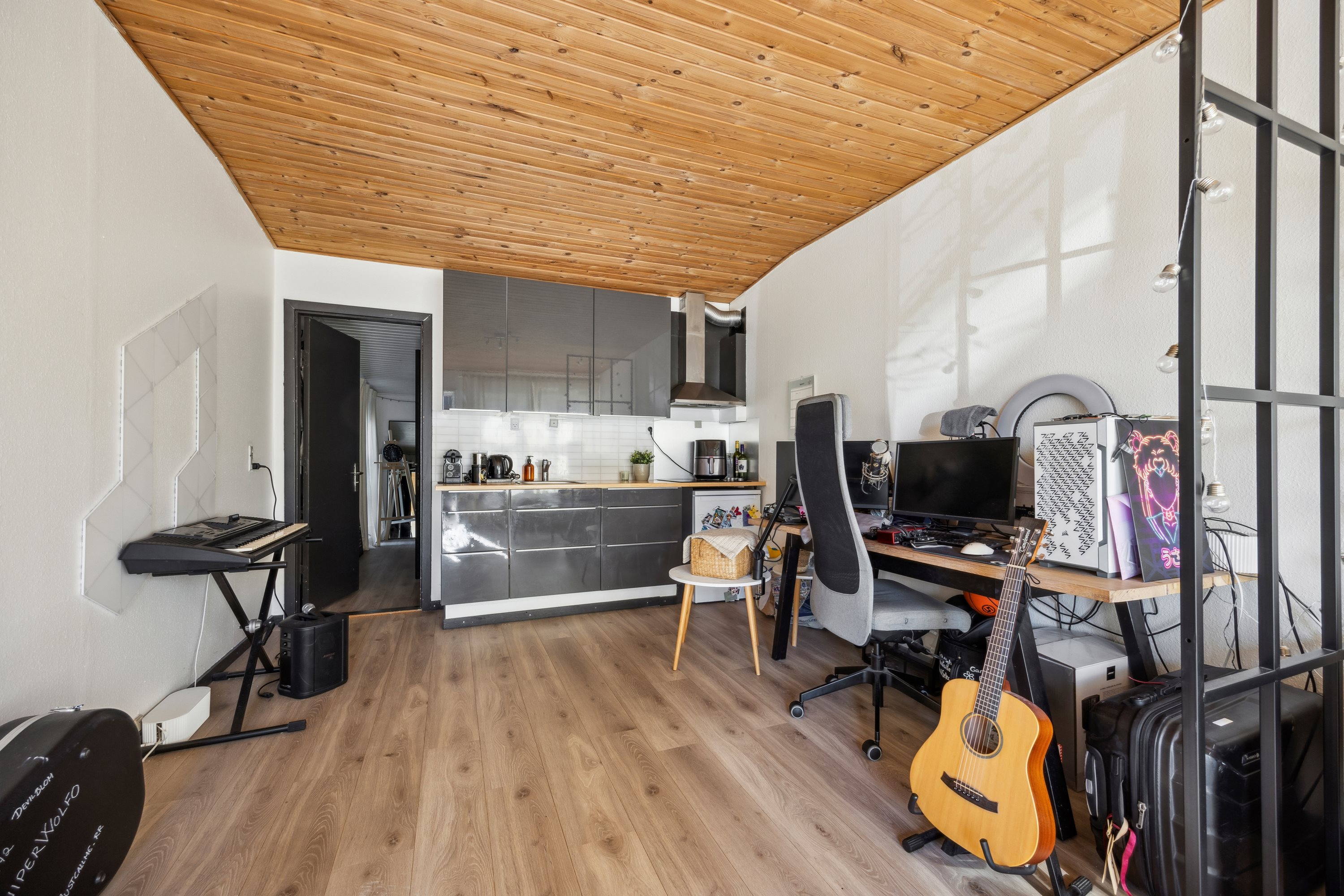 Fremhævet stue billede i fuldskærmstilstand. Billede af Toftevej 46, 9400 Nørresundby