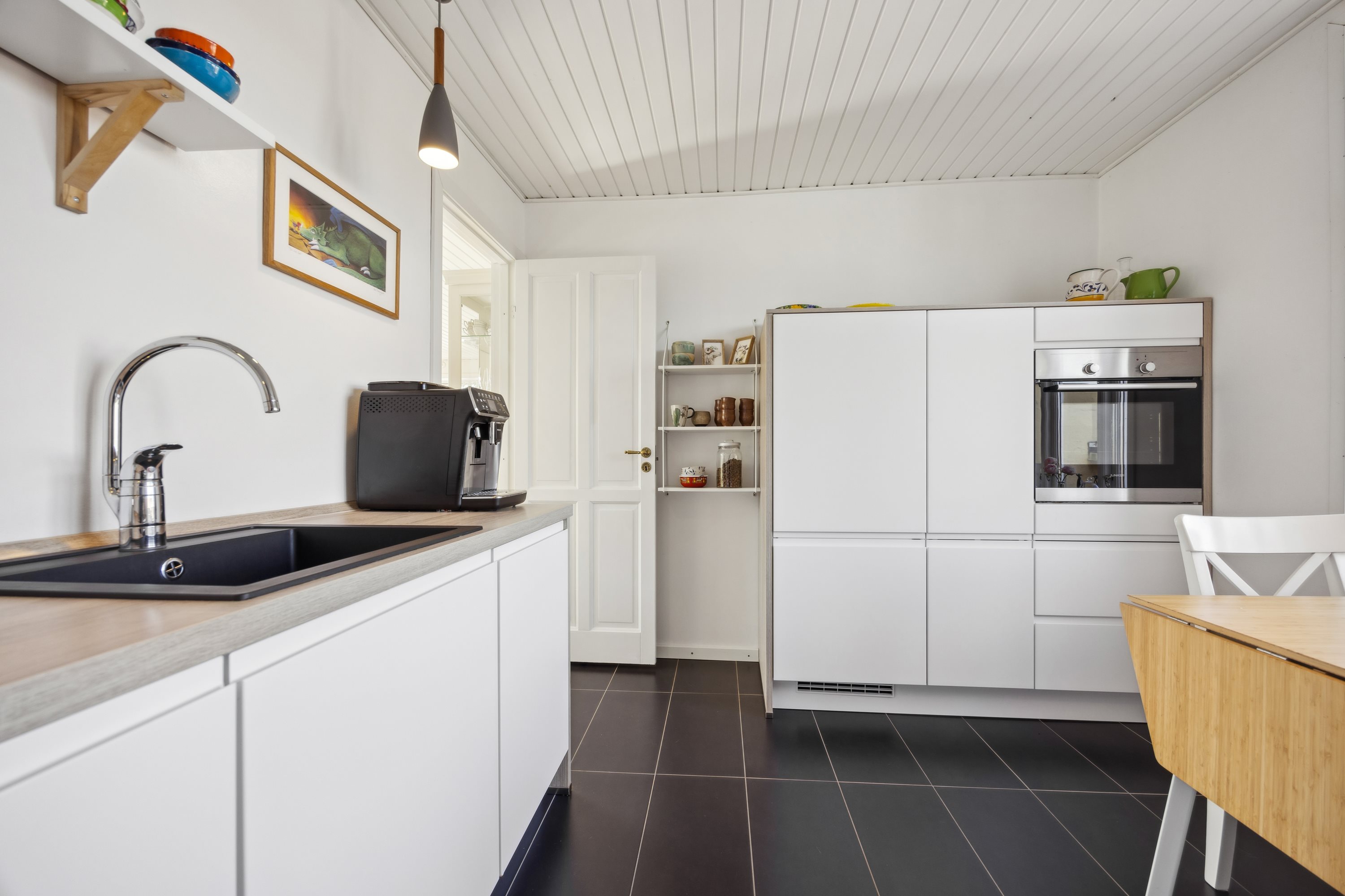 Fremhævet køkken billede i fuldskærmstilstand. Billede af Toftevej 46, 9400 Nørresundby