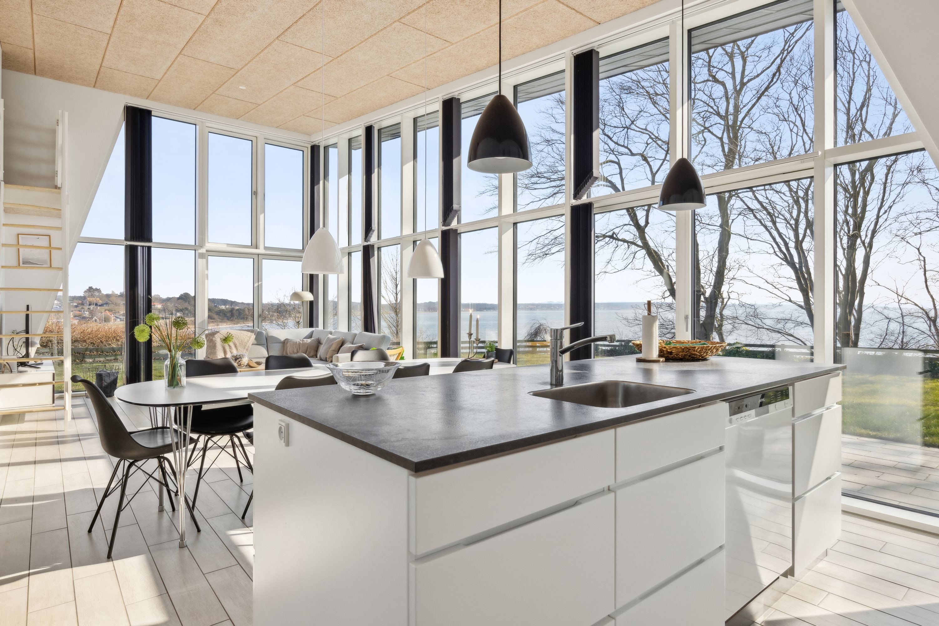 Fremhævet køkken billede i fuldskærmstilstand. Billede af Makrelvej 9, Egsmark Strand, 8400 Ebeltoft