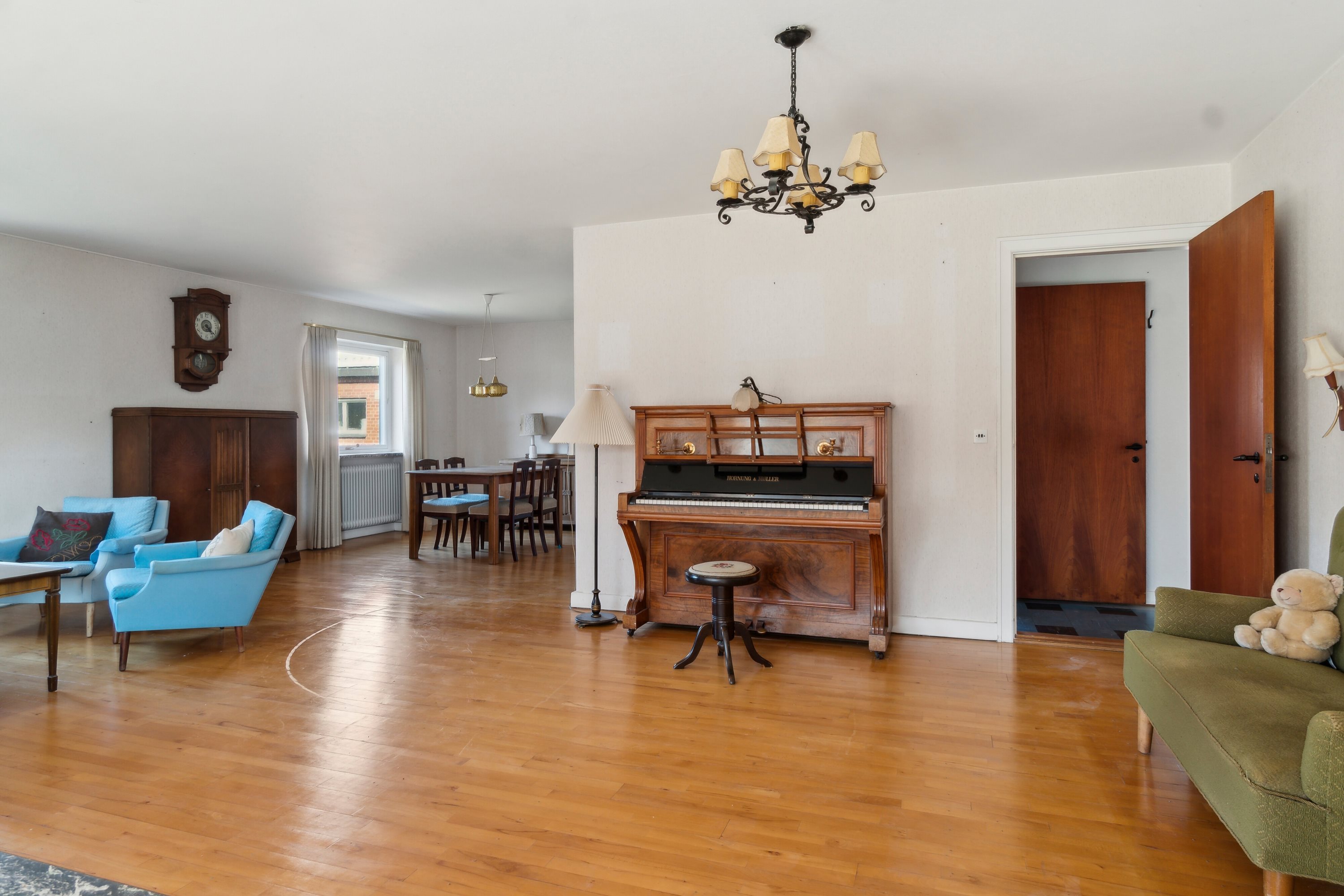 Fremhævet stue billede i fuldskærmstilstand. Billede af Egebjergvej 41, 4500 Nykøbing Sj