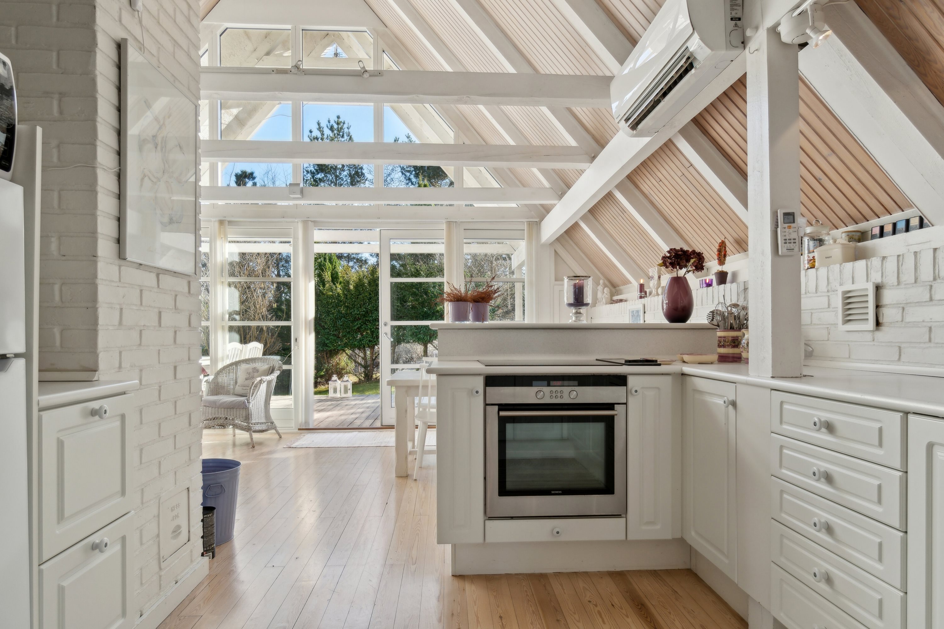 Fremhævet køkken billede i fuldskærmstilstand. Billede af Fyrrevangen 8, Asserbo, 3300 Frederiksværk