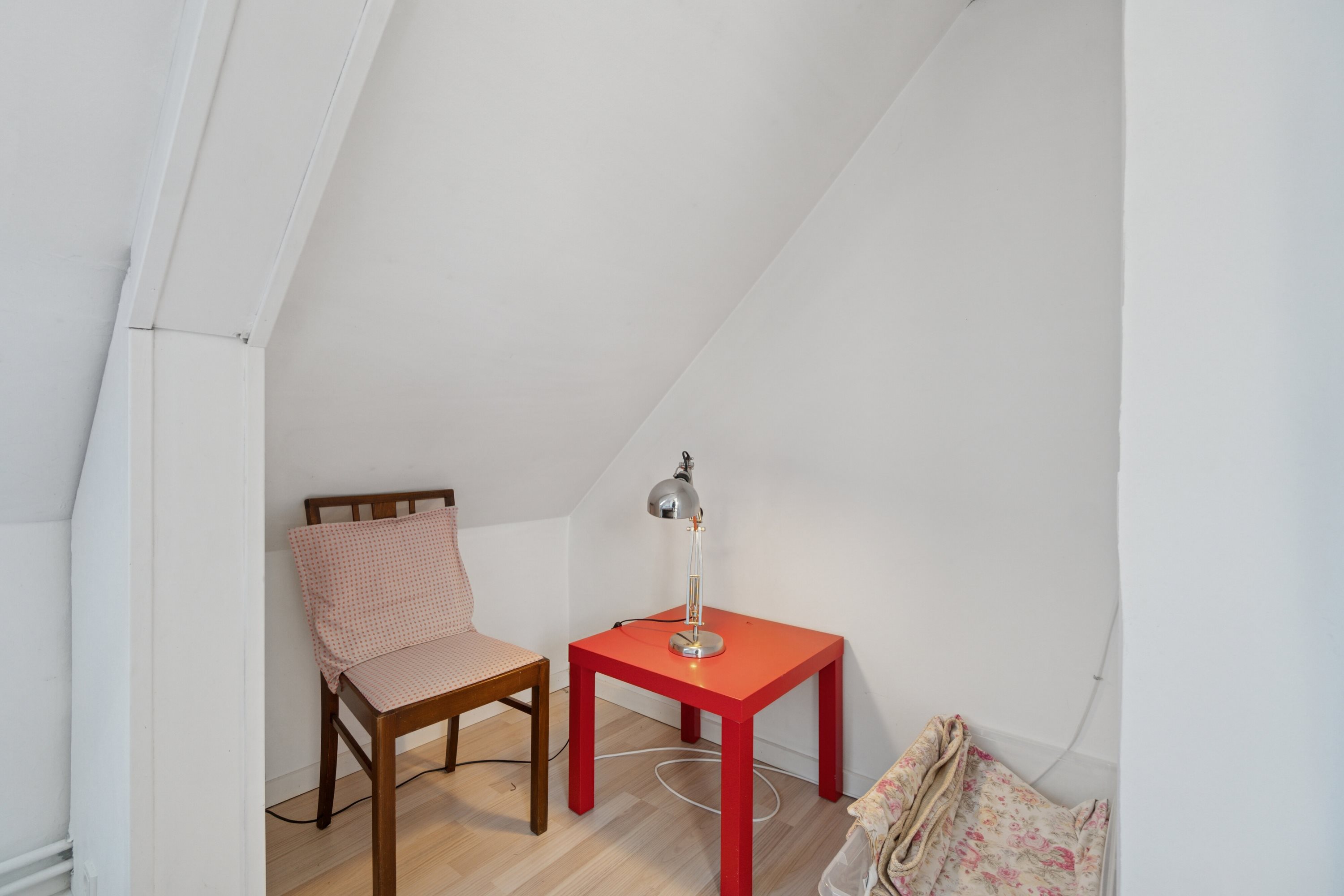 Fremhævet indendørs billede i fuldskærmstilstand. Billede af Johnsens Tværvej 13, 3700 Rønne