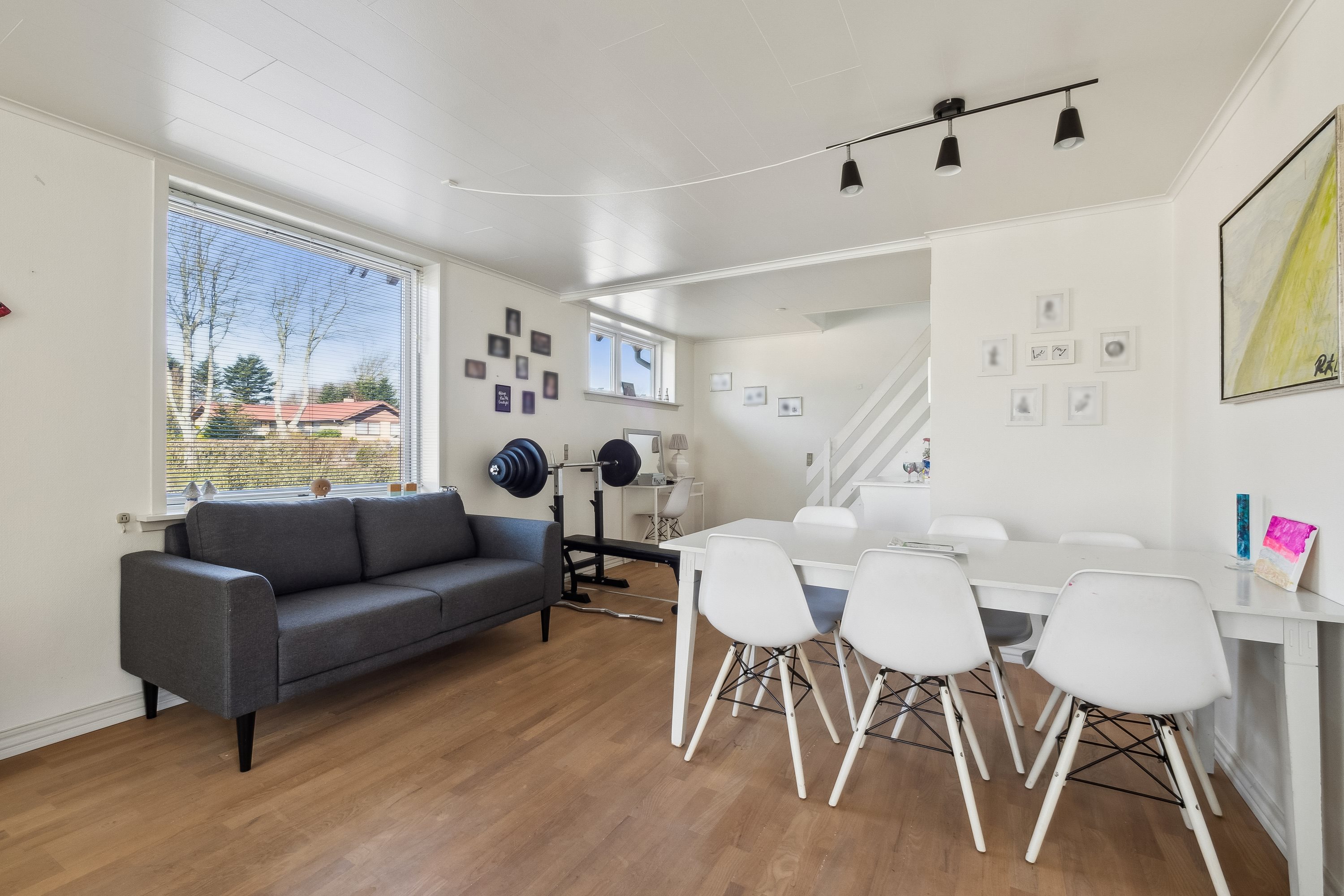 Fremhævet stue billede i fuldskærmstilstand. Billede af Sejersvej 32, Sejerslev, 7900 Nykøbing M