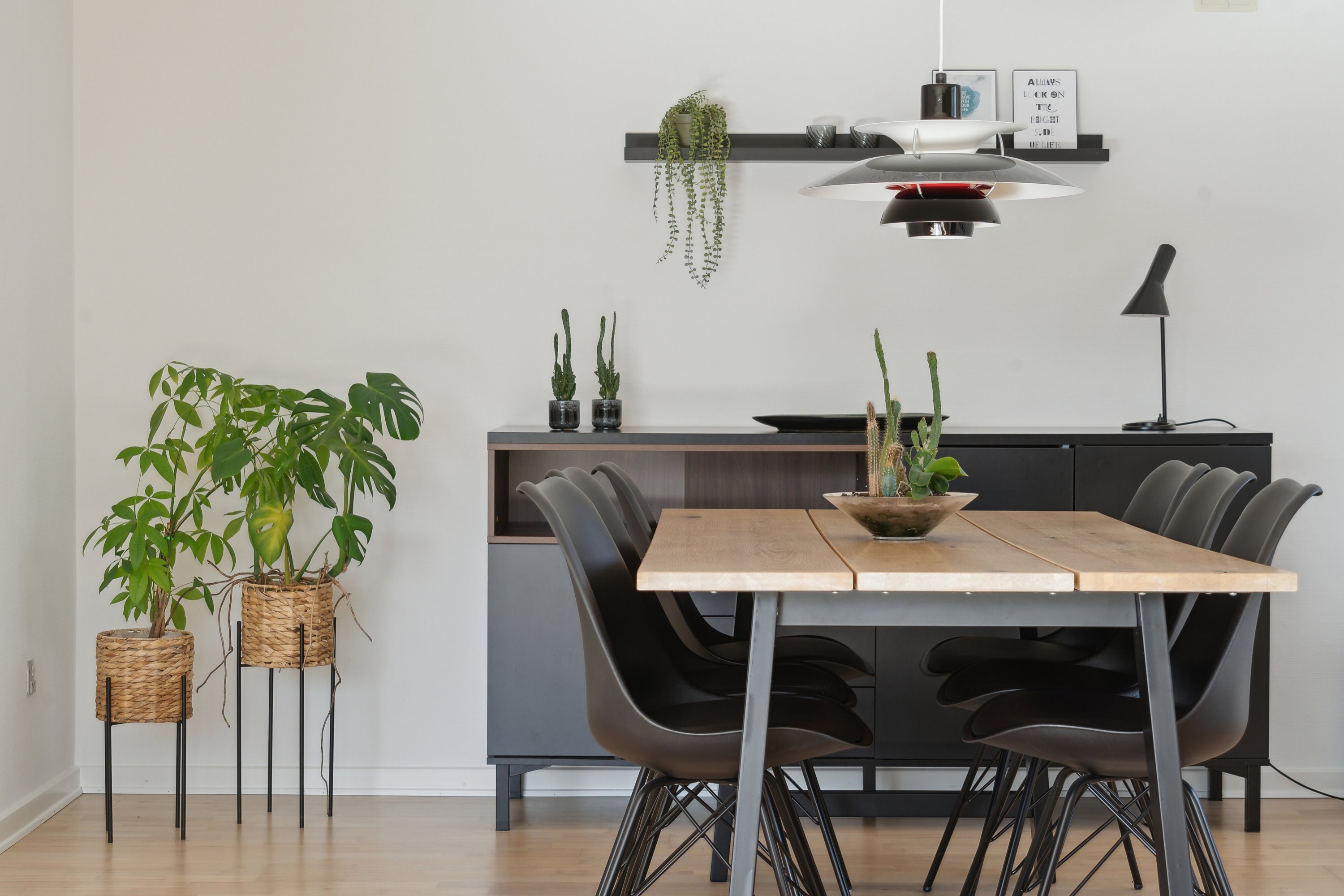 Fremhævet stue billede i fuldskærmstilstand. Billede af Skravevej 2, Københoved, 6630 Rødding