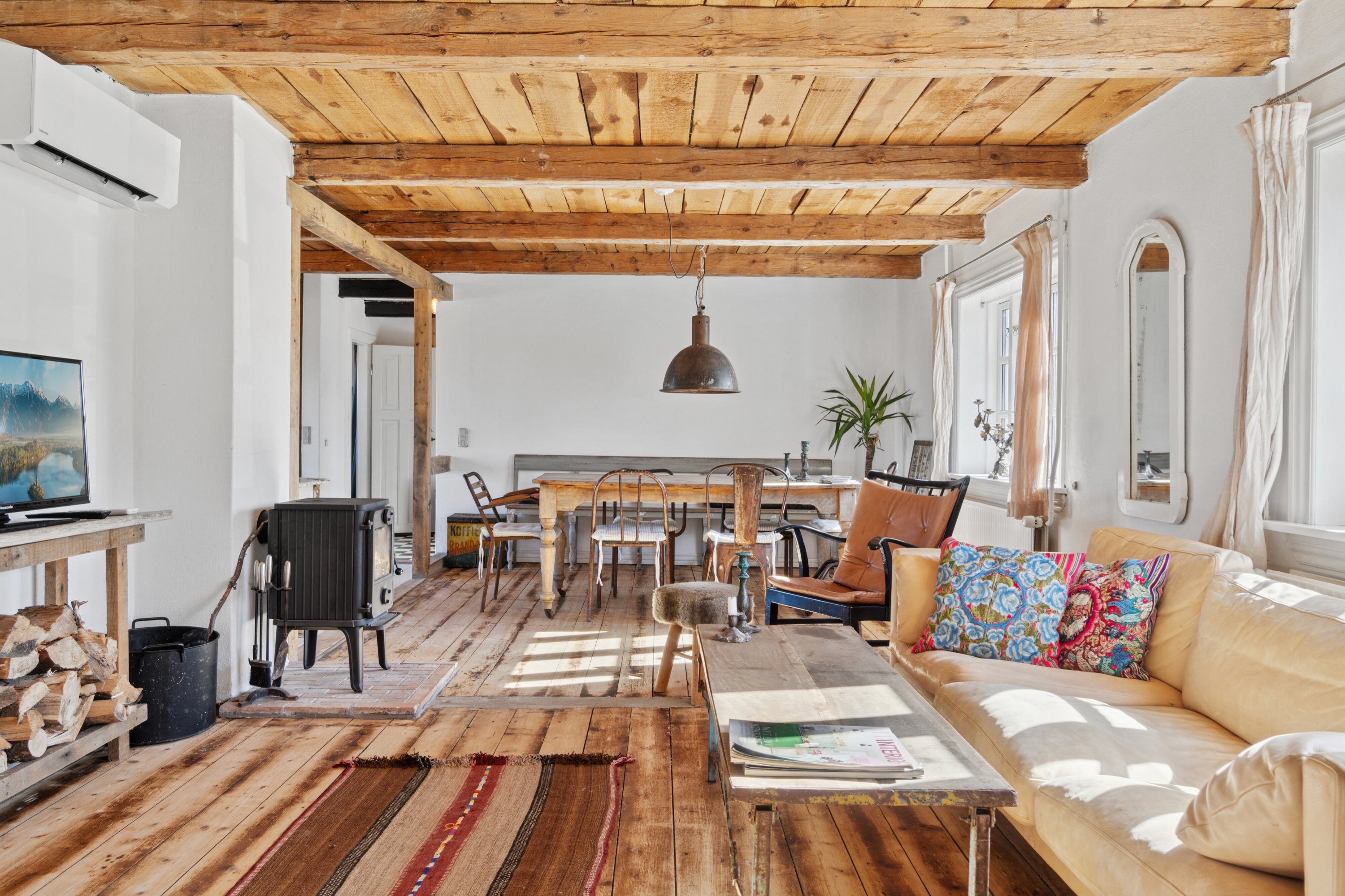 Fremhævet stue billede i fuldskærmstilstand. Billede af Lyngbyvej 24, Lyngby, 7755 Bedsted Thy