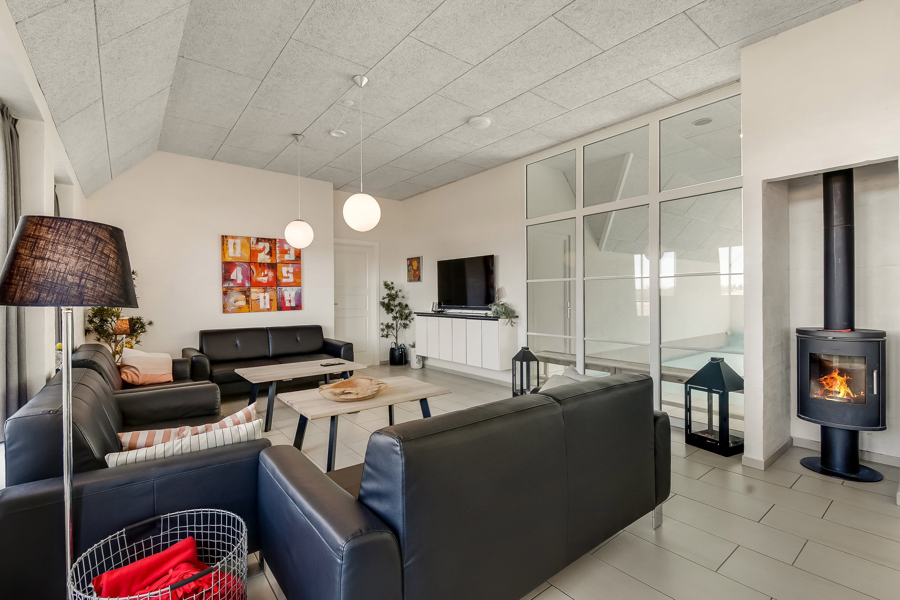 Fremhævet stue billede i fuldskærmstilstand. Billede af Kornbjergvej 19, Husby, 6990 Ulfborg