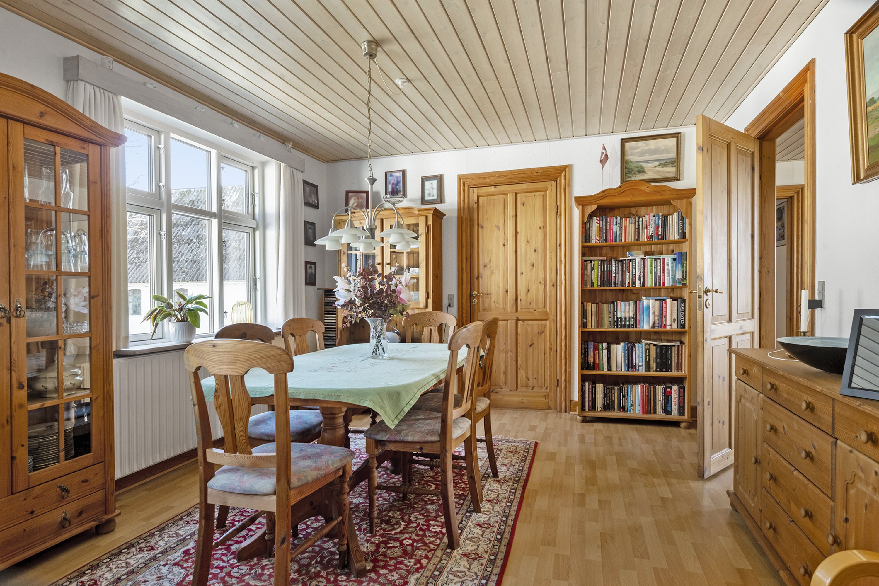 Fremhævet spisestue billede i fuldskærmstilstand. Billede af Krogsgade 4, Gylling, 8300 Odder