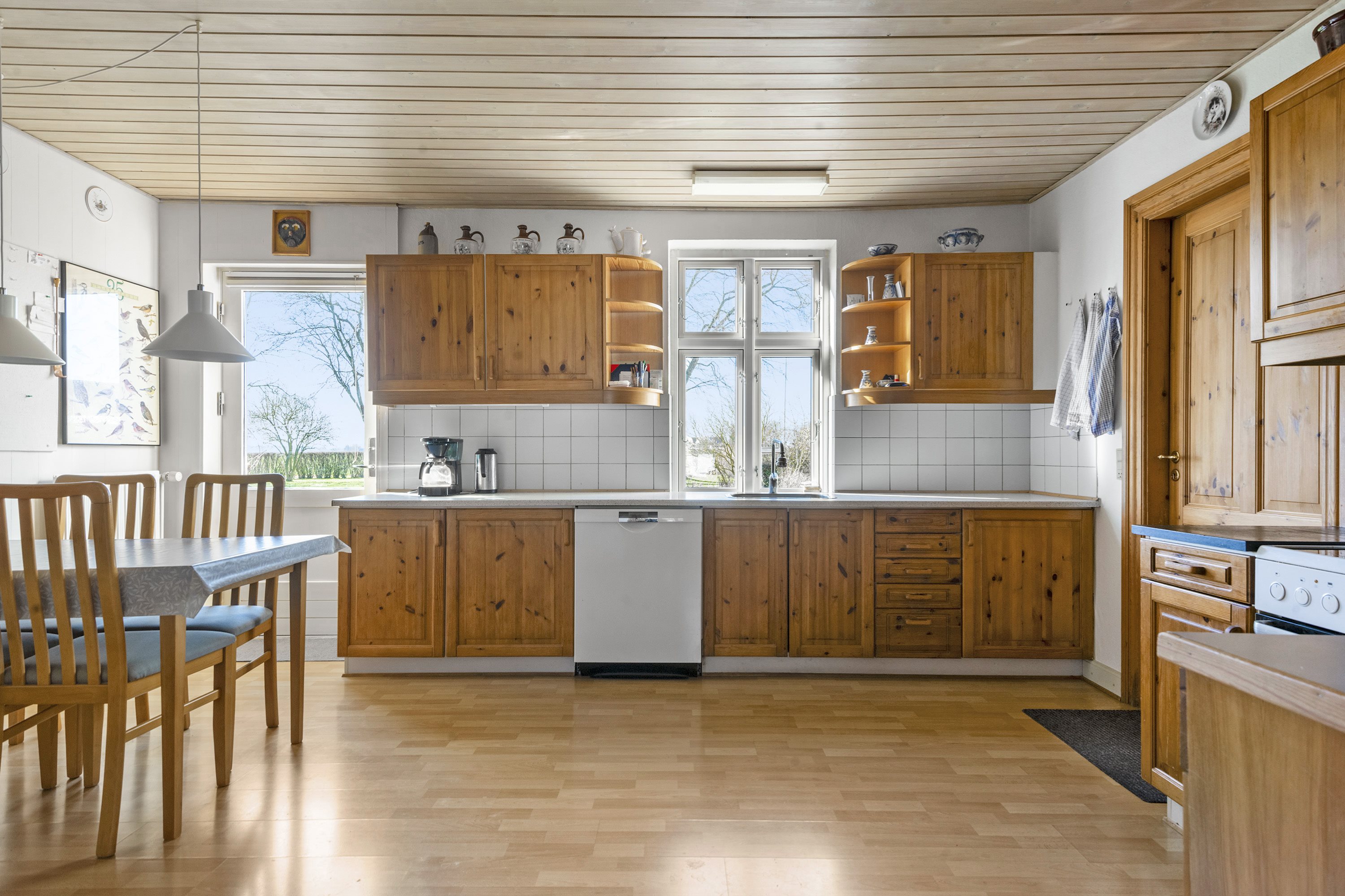 Fremhævet køkken billede i fuldskærmstilstand. Billede af Krogsgade 4, Gylling, 8300 Odder