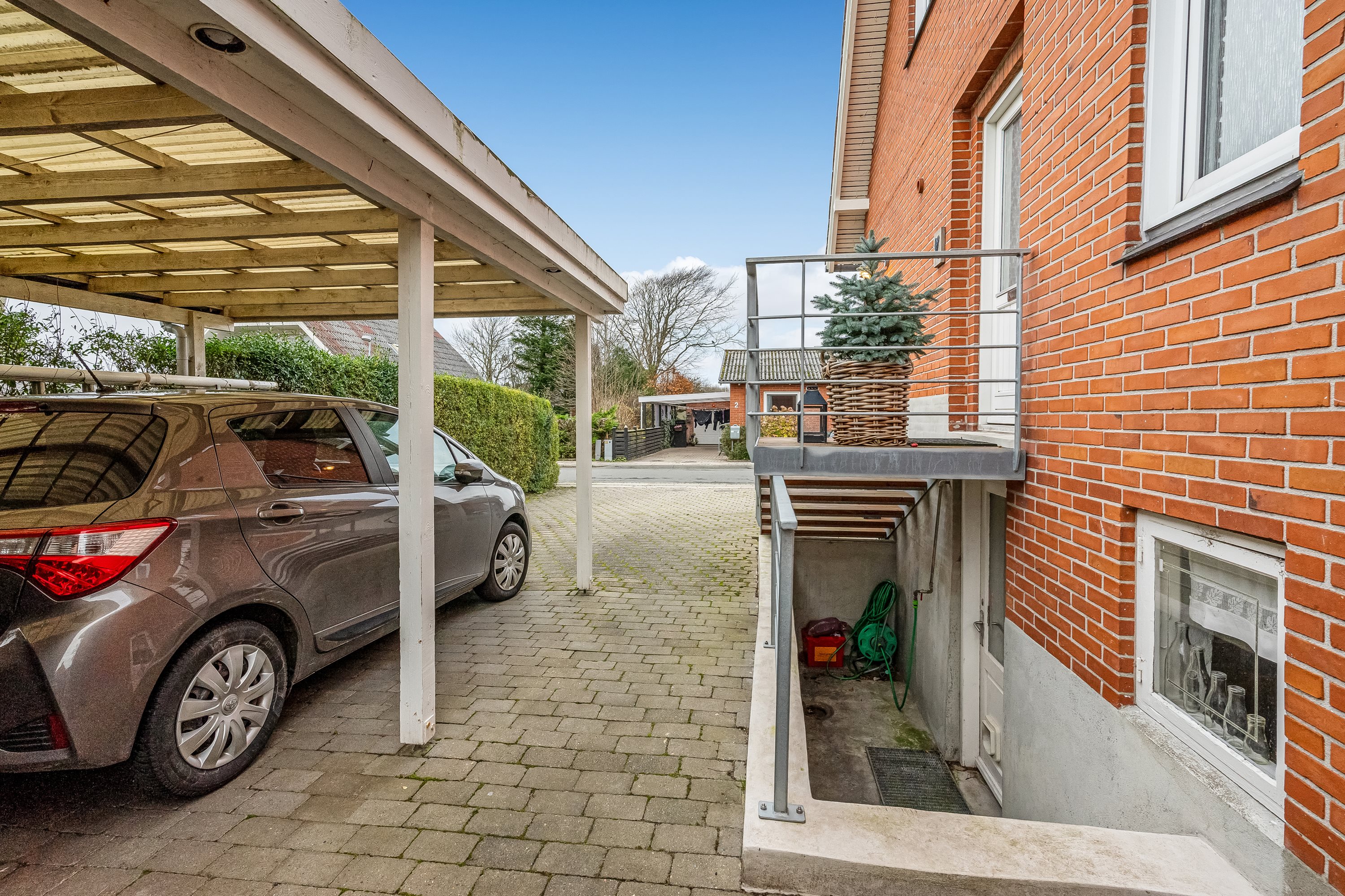 Fremhævet indkørsel billede i fuldskærmstilstand. Billede af Skovbrynet 3, 7620 Lemvig