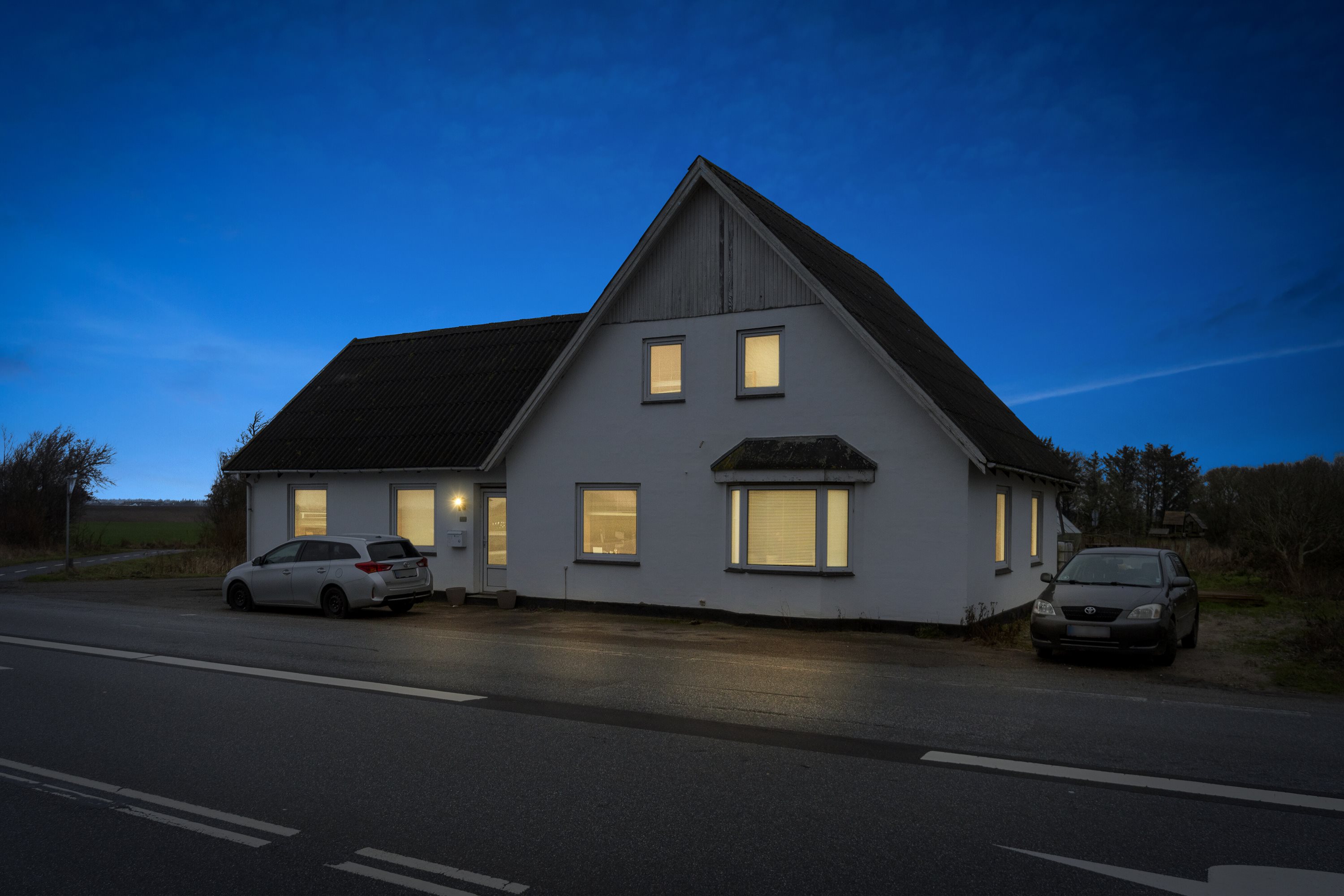 Fremhævet set fra vejen billede i fuldskærmstilstand. Billede af Krustrupvej 176, 9800 Hjørring