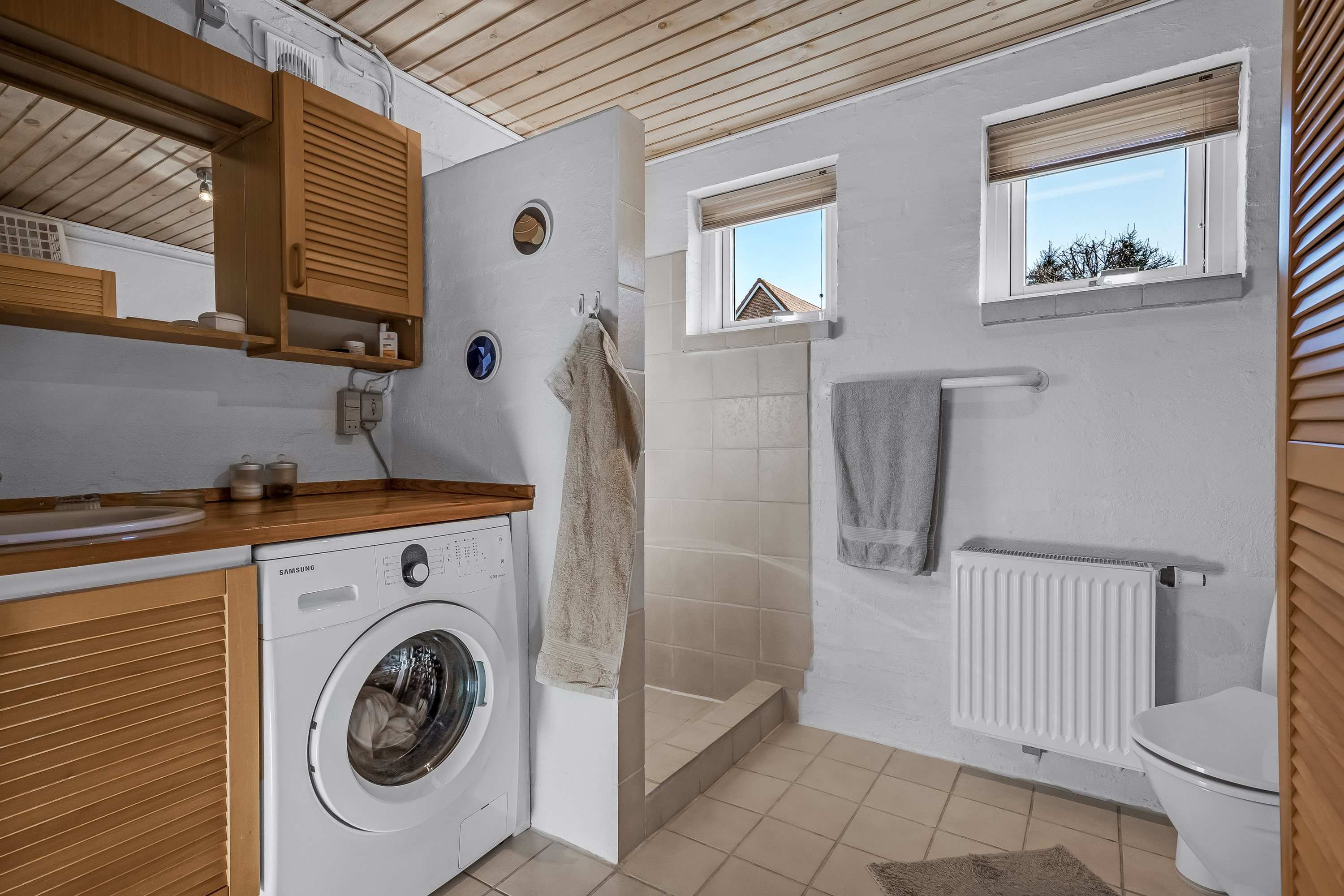 Fremhævet badeværelse billede i fuldskærmstilstand. Billede af Skjernvej 39, 7500 Holstebro