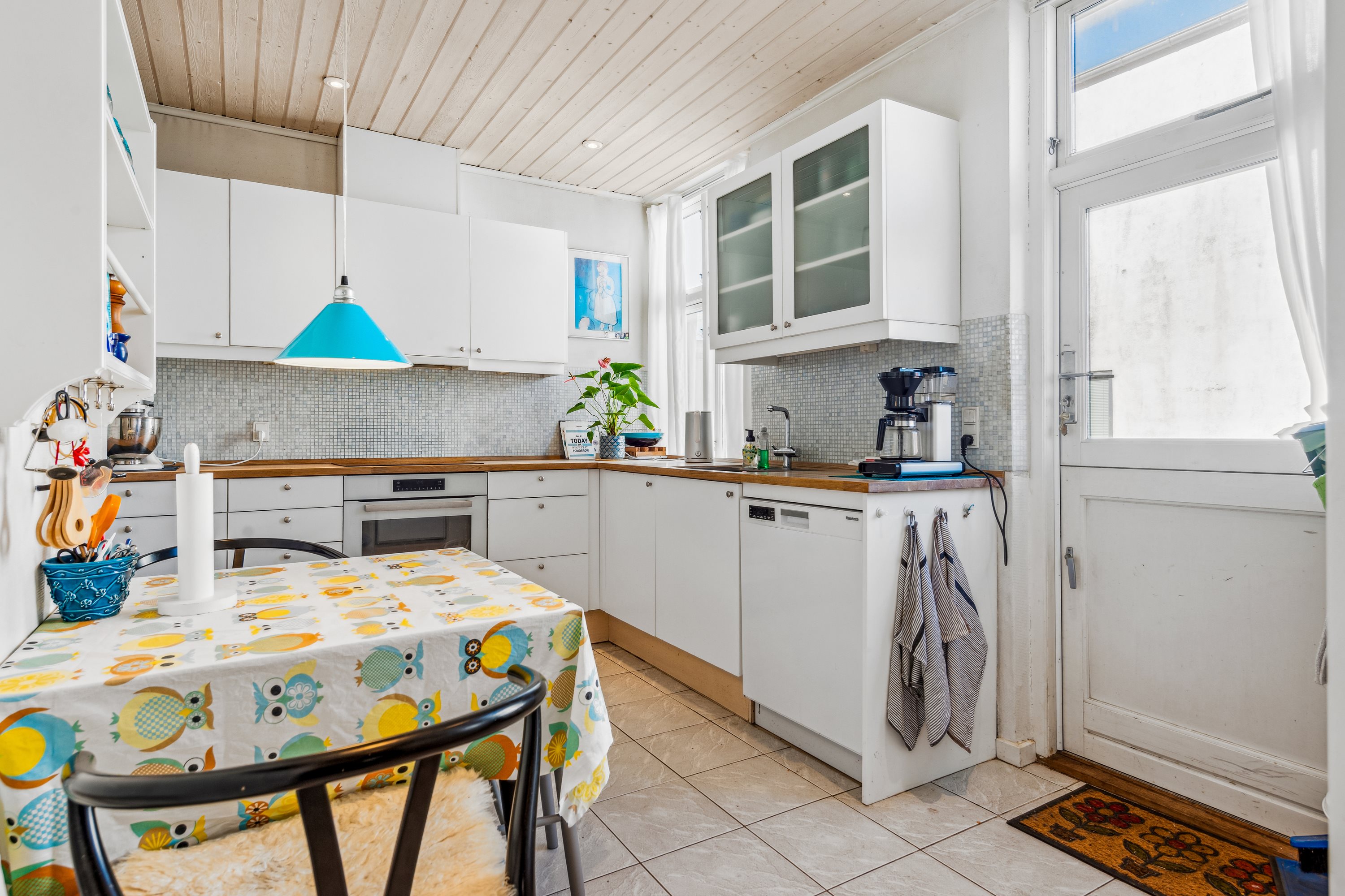 Fremhævet køkken billede i fuldskærmstilstand. Billede af Brønshøjholms Allé 43, 2700 Brønshøj