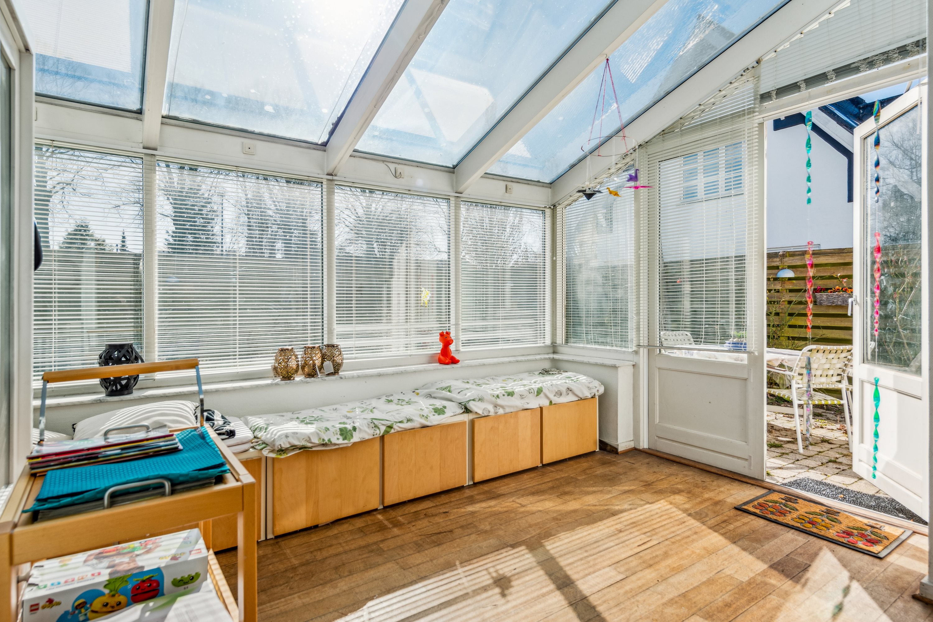 Fremhævet stue billede i fuldskærmstilstand. Billede af Brønshøjholms Allé 43, 2700 Brønshøj