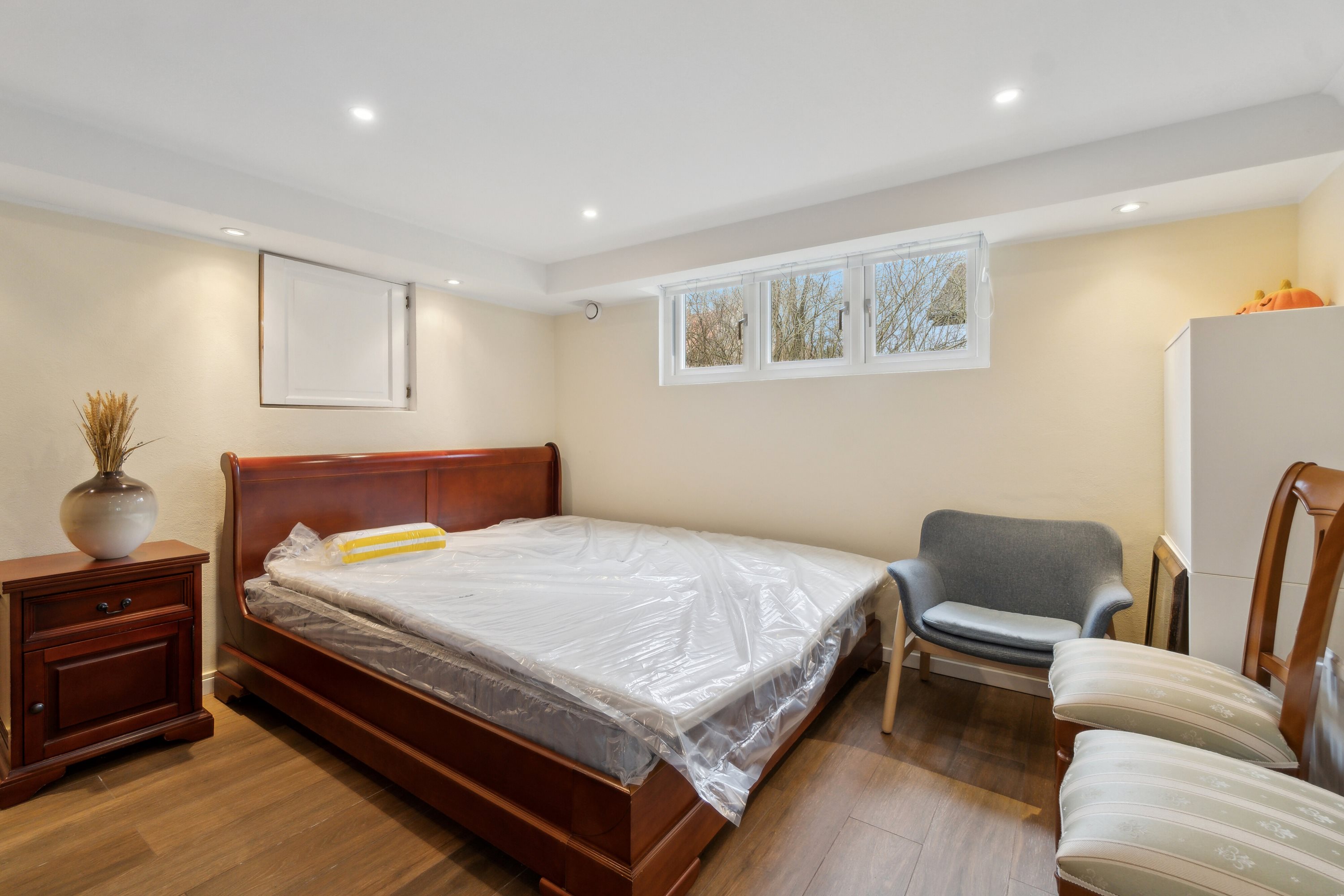 Fremhævet soveværelse billede i fuldskærmstilstand. Billede af Birkholmsvej 36, 2800 Kongens Lyngby