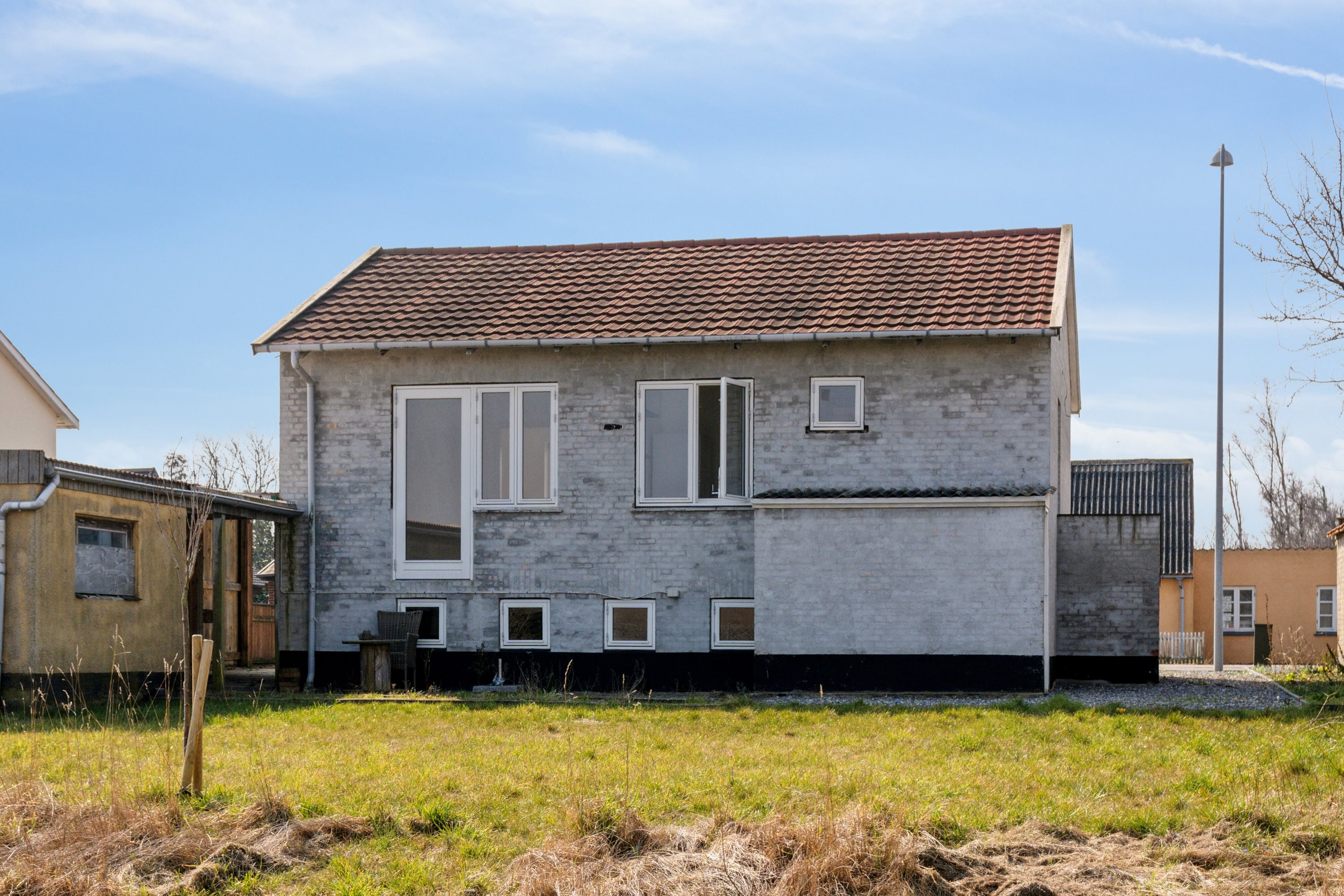 Fremhævet set fra haven billede i fuldskærmstilstand. Billede af Orevej 58, 4760 Vordingborg