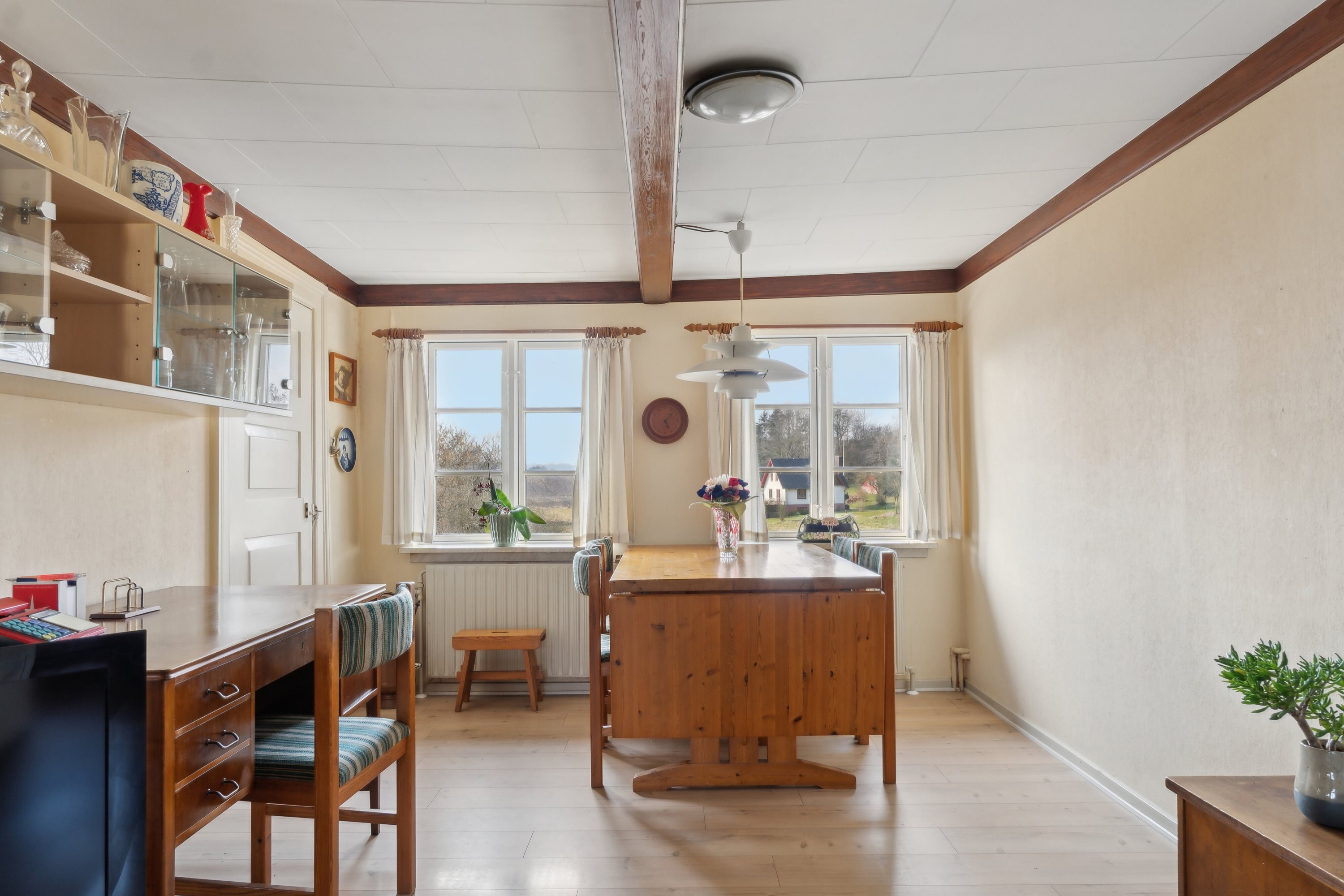 Fremhævet spisestue billede i fuldskærmstilstand. Billede af Brændeskovvej 18, Tved, 5700 Svendborg