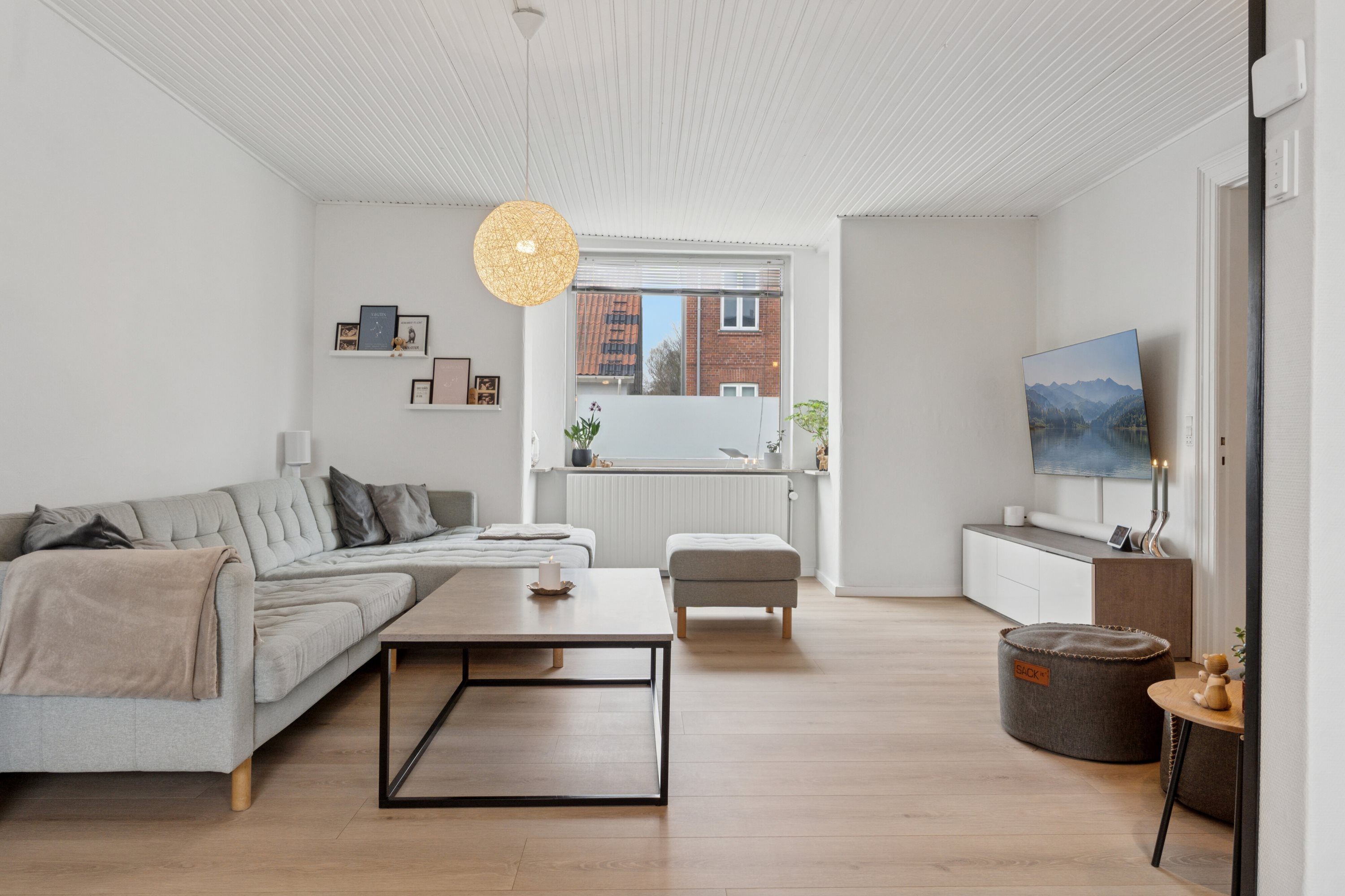 Fremhævet stue billede i fuldskærmstilstand. Billede af Kalundborgvej 8, 4200 Slagelse