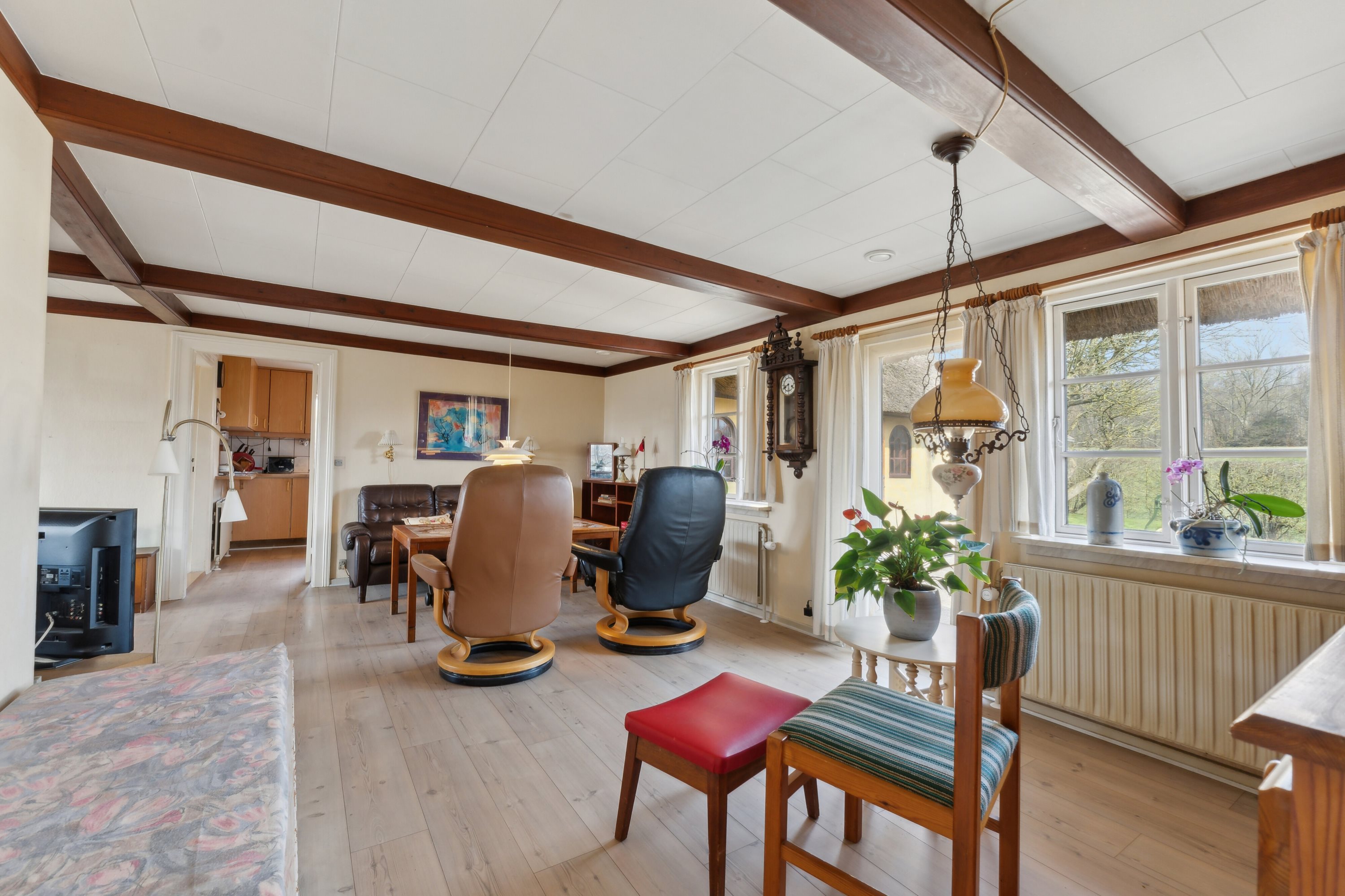 Fremhævet stue billede i fuldskærmstilstand. Billede af Brændeskovvej 18, Tved, 5700 Svendborg