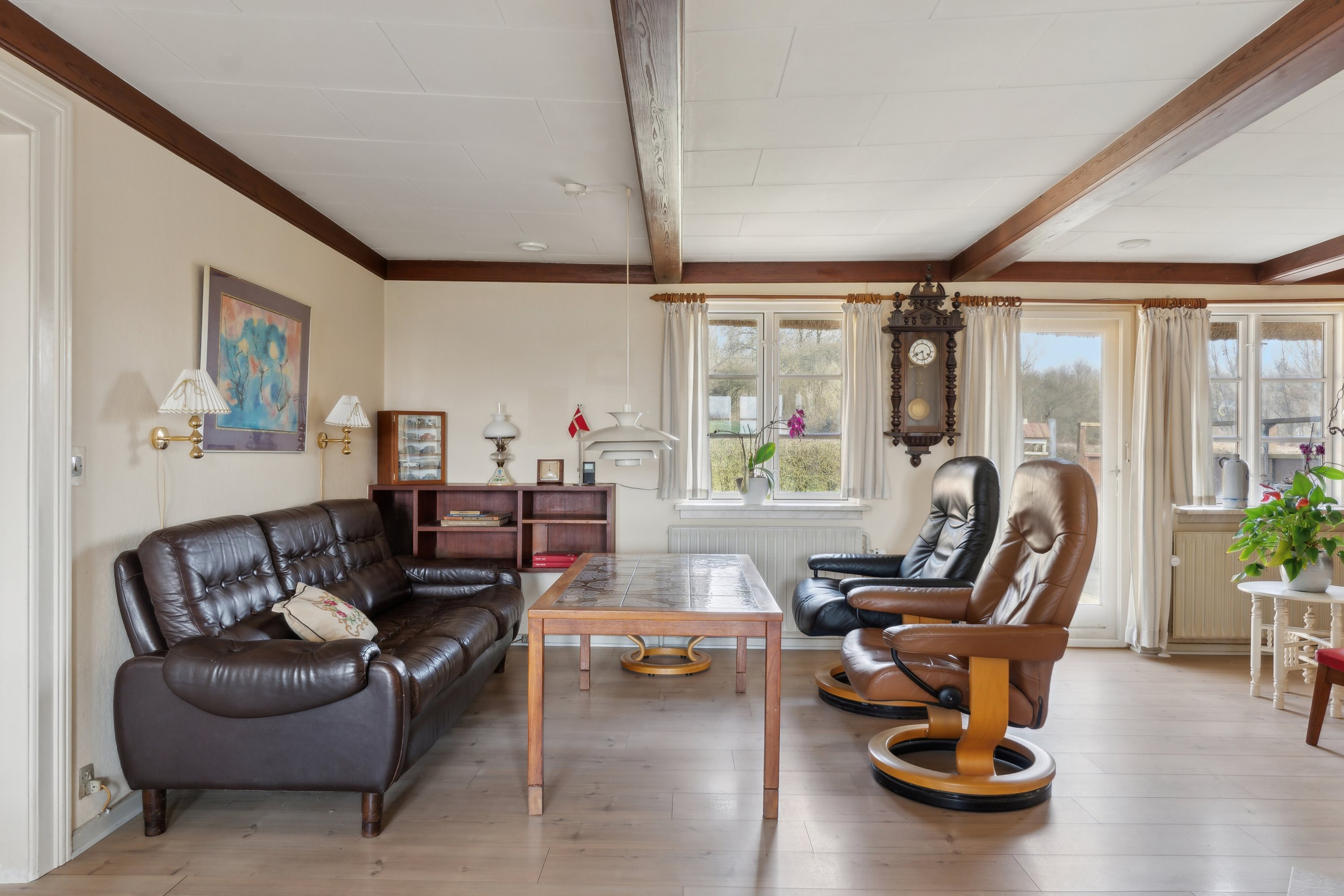 Fremhævet stue billede i fuldskærmstilstand. Billede af Brændeskovvej 18, Tved, 5700 Svendborg