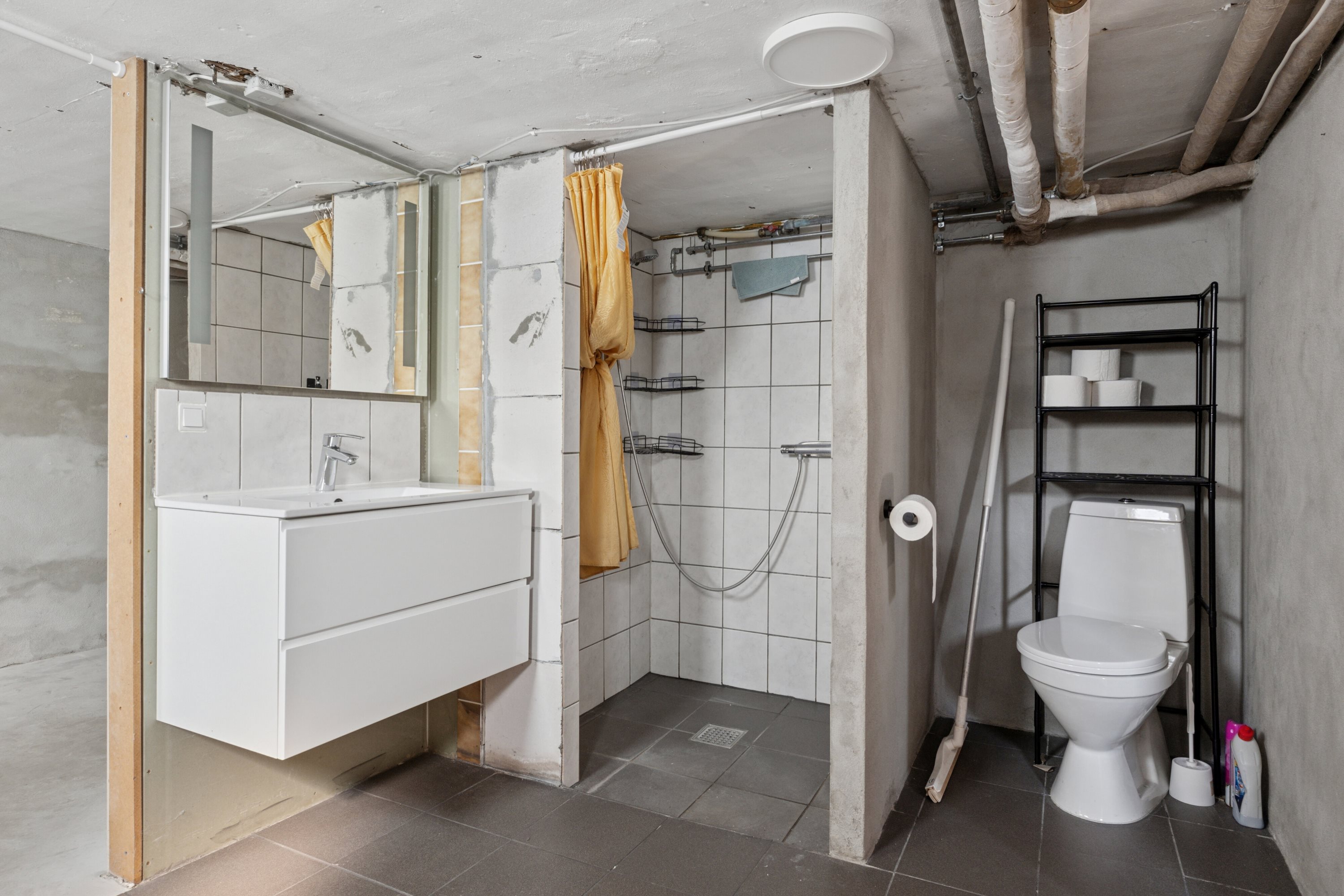 Fremhævet badeværelse billede i fuldskærmstilstand. Billede af Orevej 58, 4760 Vordingborg