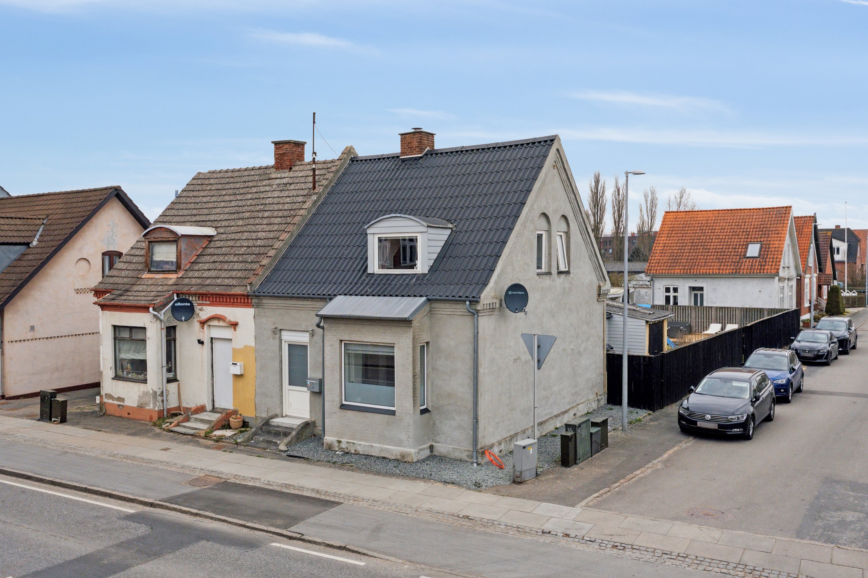 Fremhævet set fra vejen billede i fuldskærmstilstand. Billede af Kalundborgvej 8, 4200 Slagelse