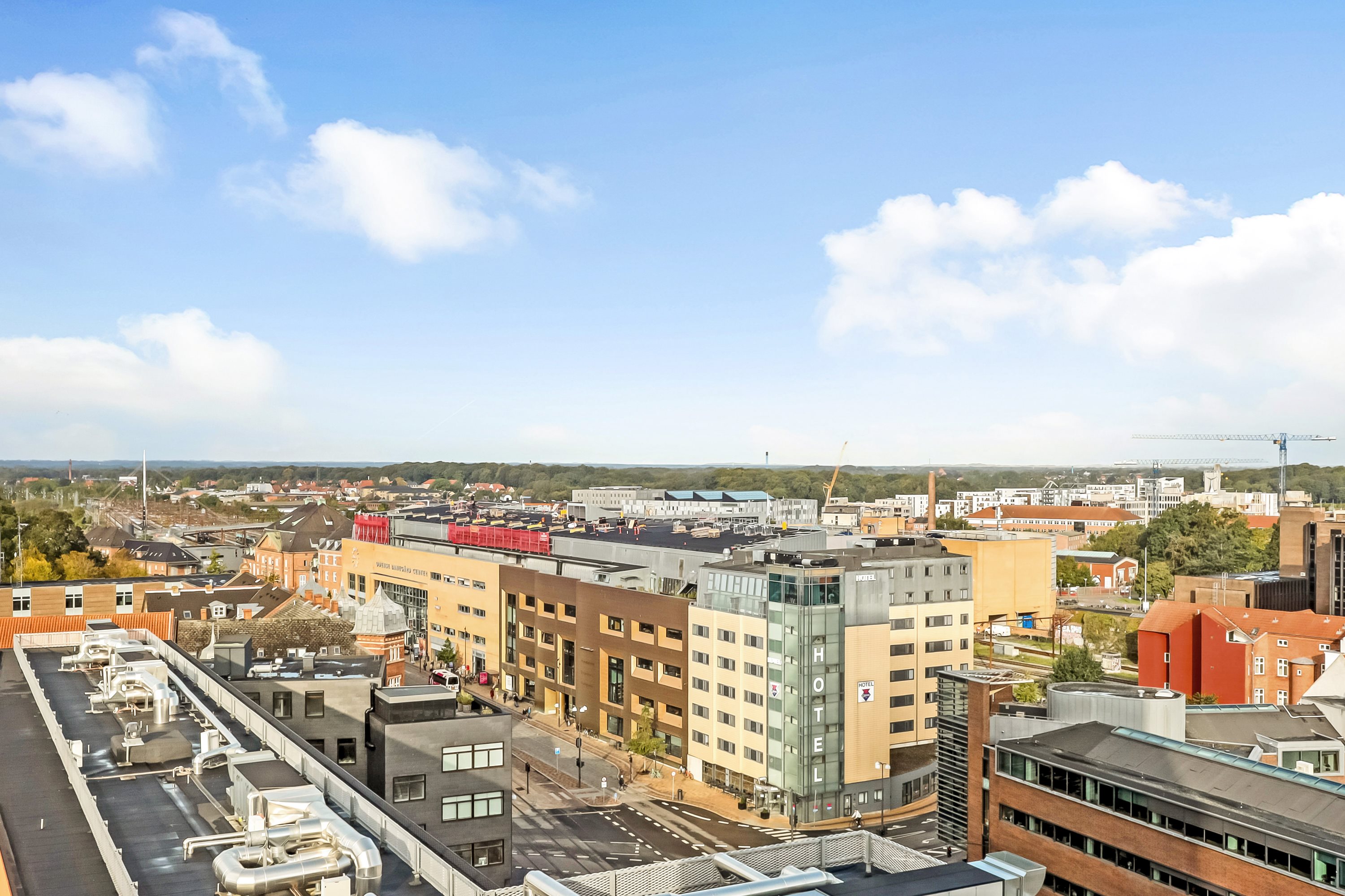 Fremhævet område billede i fuldskærmstilstand. Billede af Odeons Kvarter 21, 8. th., 5000 Odense C