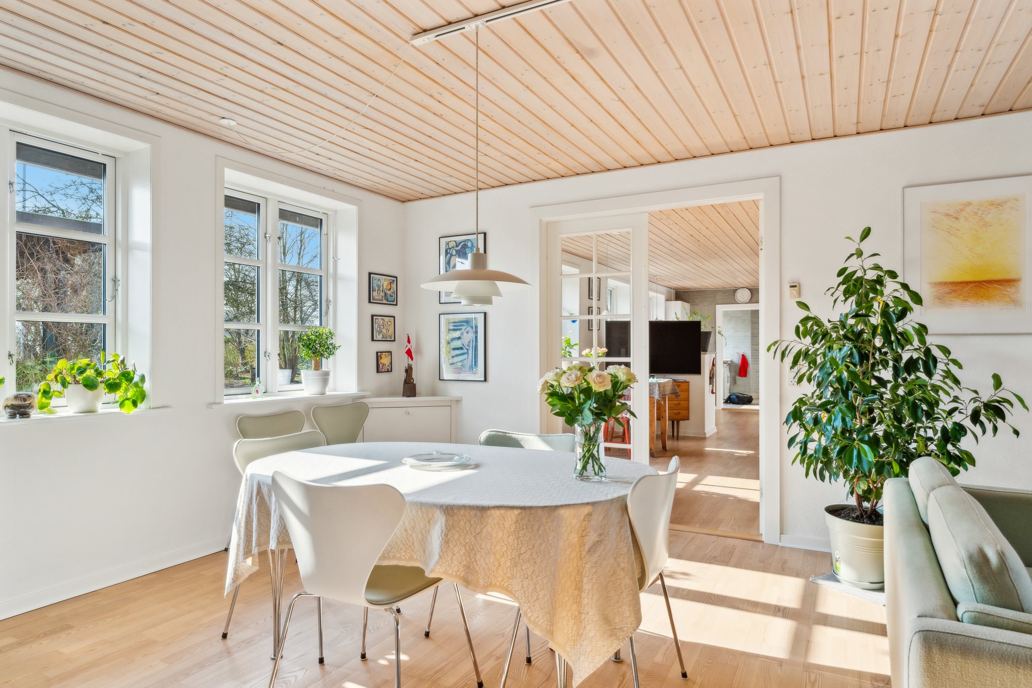 Fremhævet stue billede i fuldskærmstilstand. Billede af Birkestien 2, Mellerup, 8930 Randers NØ