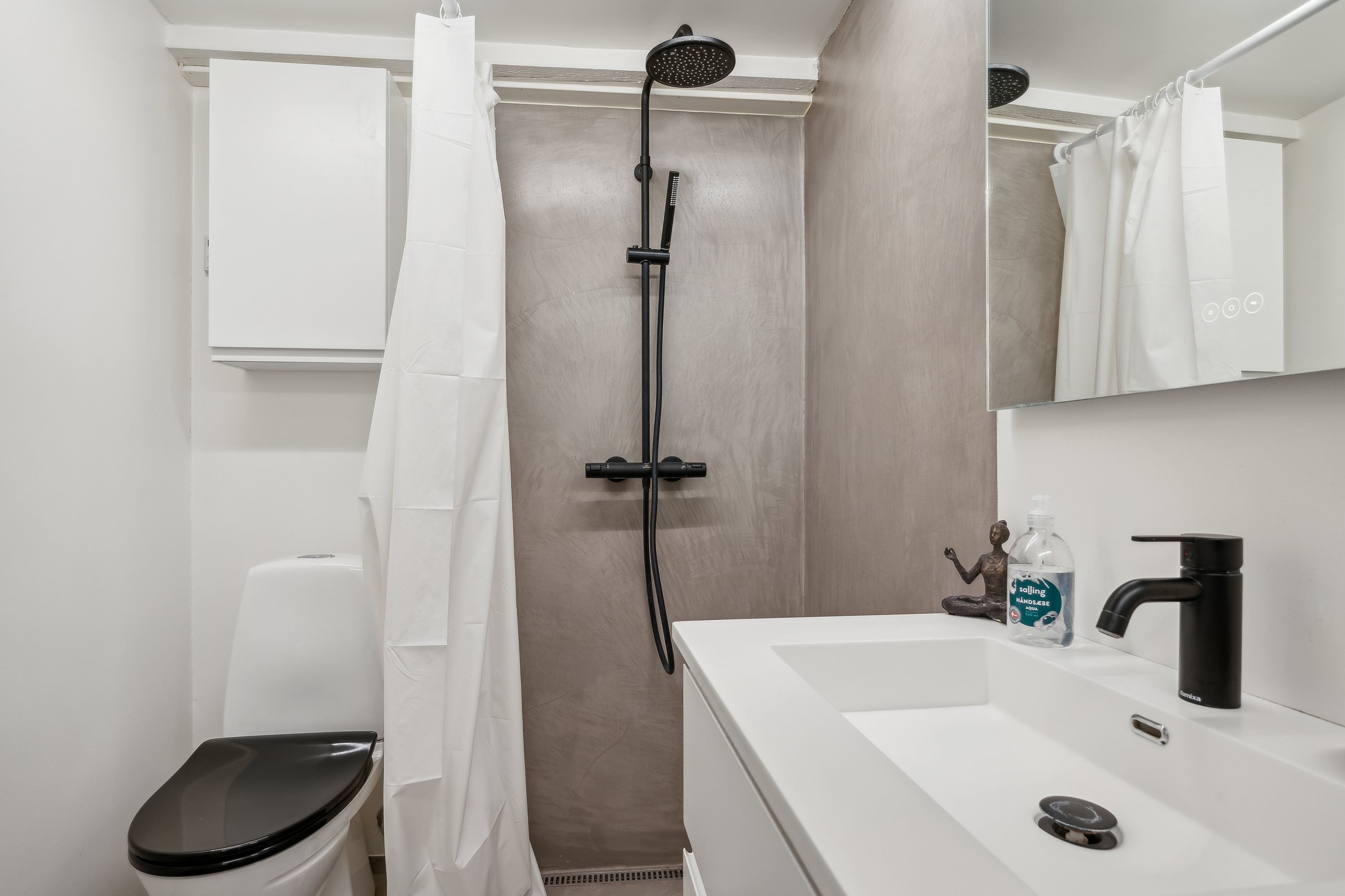 Fremhævet badeværelse billede i fuldskærmstilstand. Billede af Klostergade 33B, 1., 8000 Aarhus C