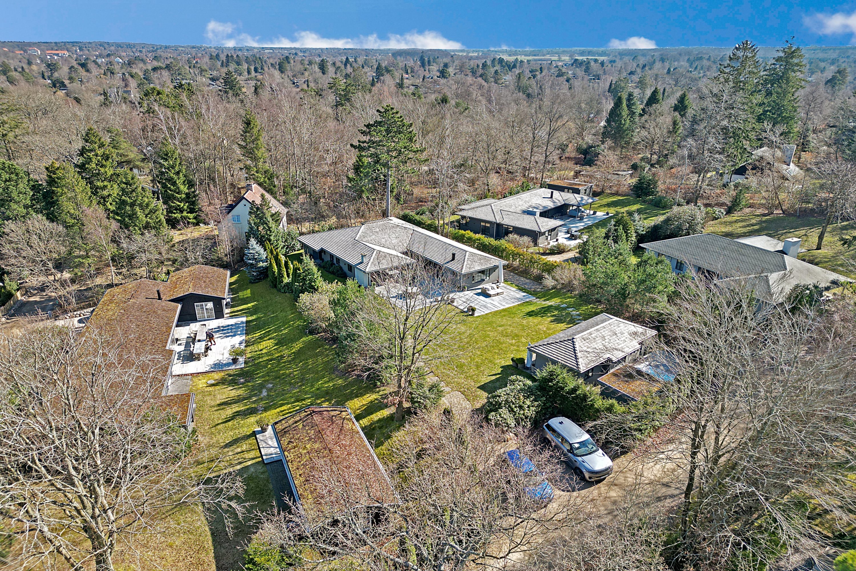 Fremhævet luftfoto billede i fuldskærmstilstand. Billede af Gyvelvej 18, 3100 Hornbæk