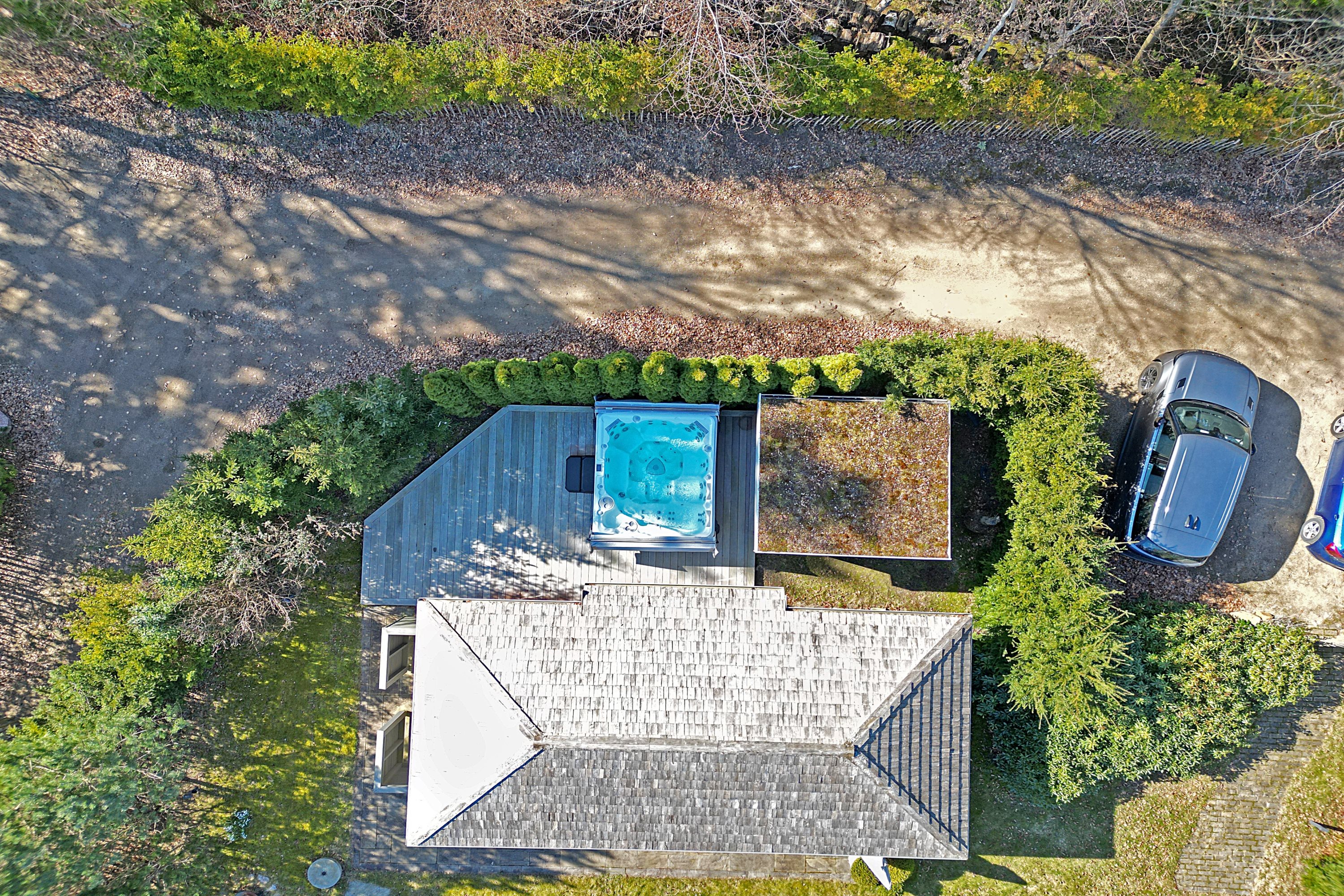 Fremhævet luftfoto billede i fuldskærmstilstand. Billede af Gyvelvej 18, 3100 Hornbæk