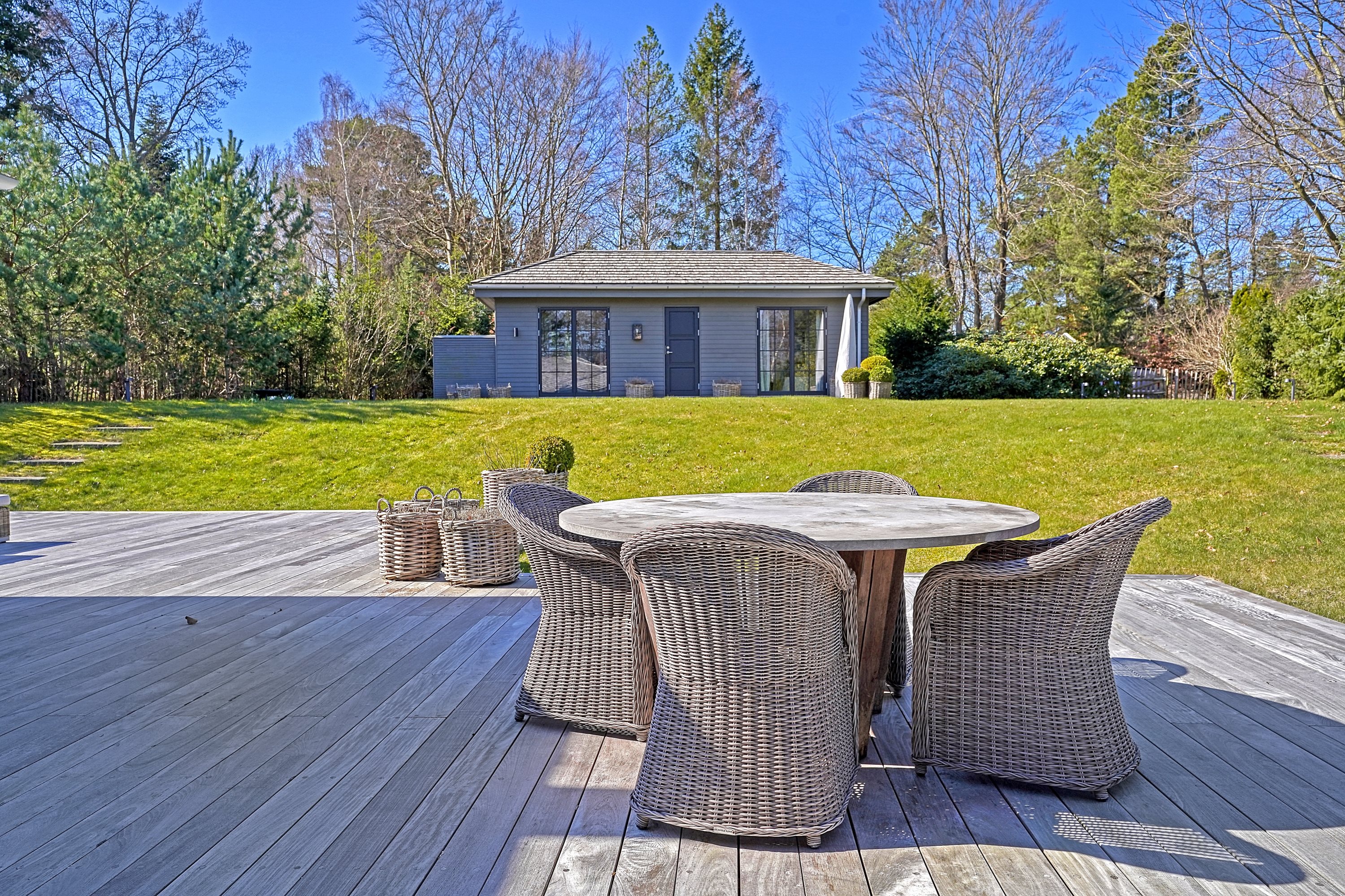 Fremhævet terrasse billede i fuldskærmstilstand. Billede af Gyvelvej 18, 3100 Hornbæk