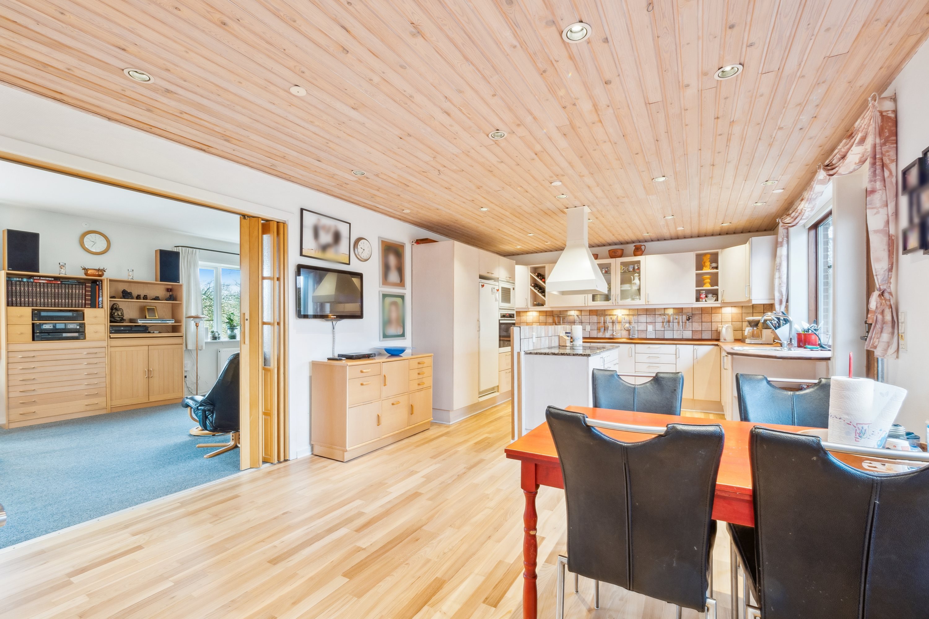 Fremhævet stue billede i fuldskærmstilstand. Billede af Østerrisvej 42, 7840 Højslev