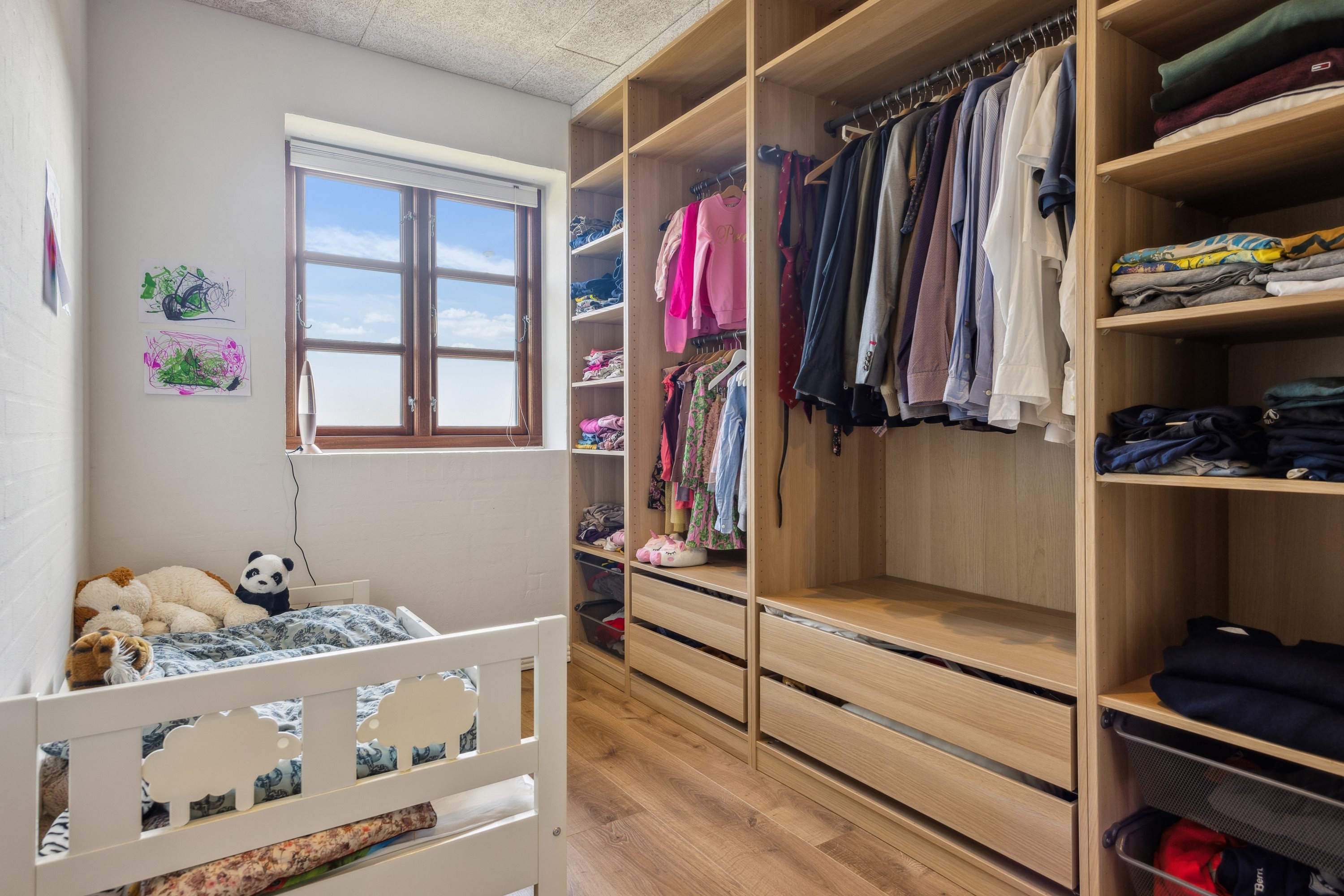 Fremhævet værelse billede i fuldskærmstilstand. Billede af Lucernemarken 2, 9490 Pandrup