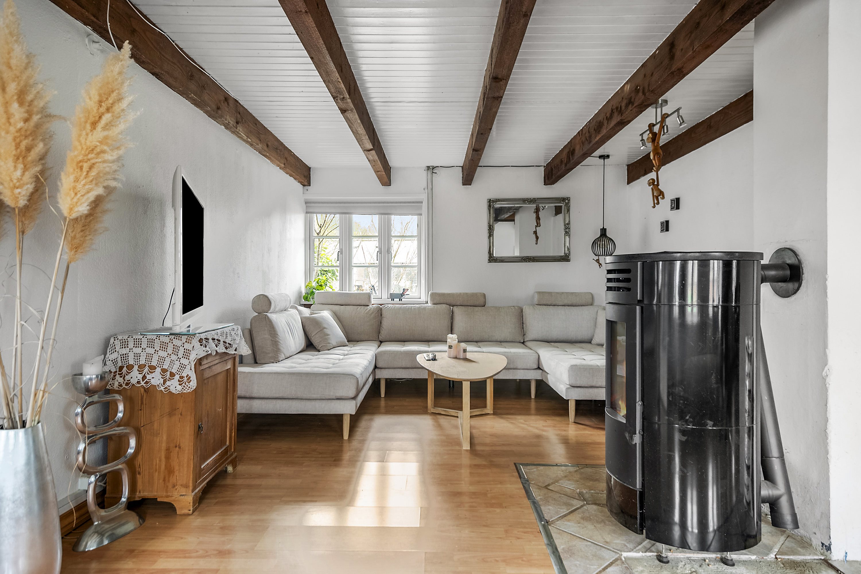 Fremhævet stue billede i fuldskærmstilstand. Billede af Balshavevej 49, Ndr Randlev, 8300 Odder