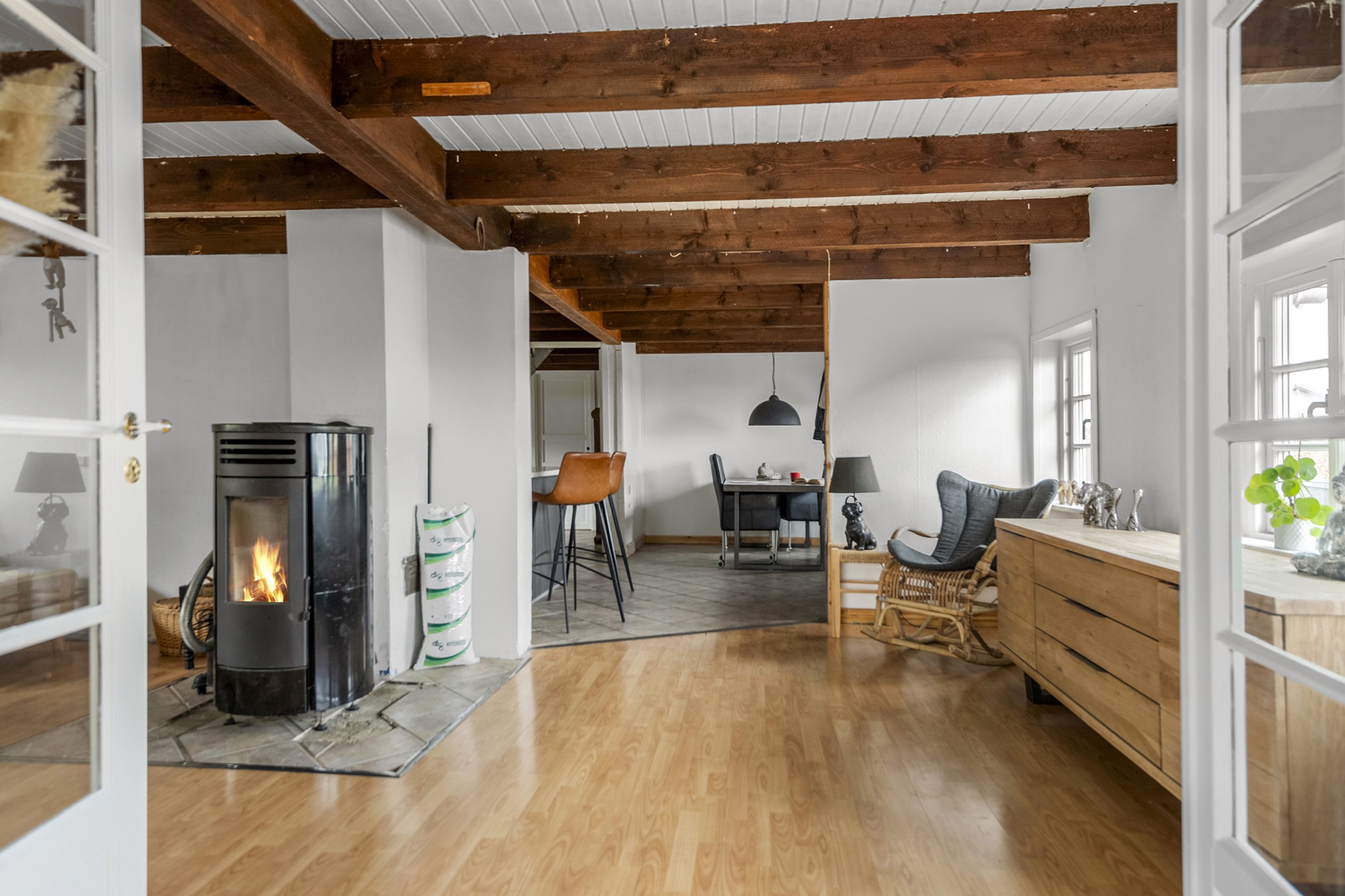 Fremhævet stue billede i fuldskærmstilstand. Billede af Balshavevej 49, Ndr Randlev, 8300 Odder