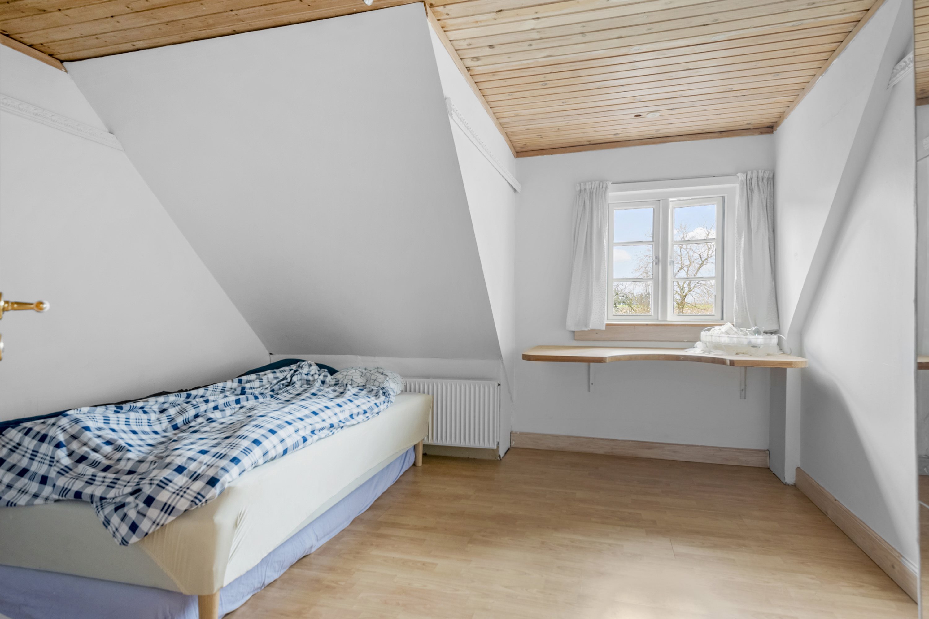 Fremhævet soveværelse billede i fuldskærmstilstand. Billede af Balshavevej 49, Ndr Randlev, 8300 Odder