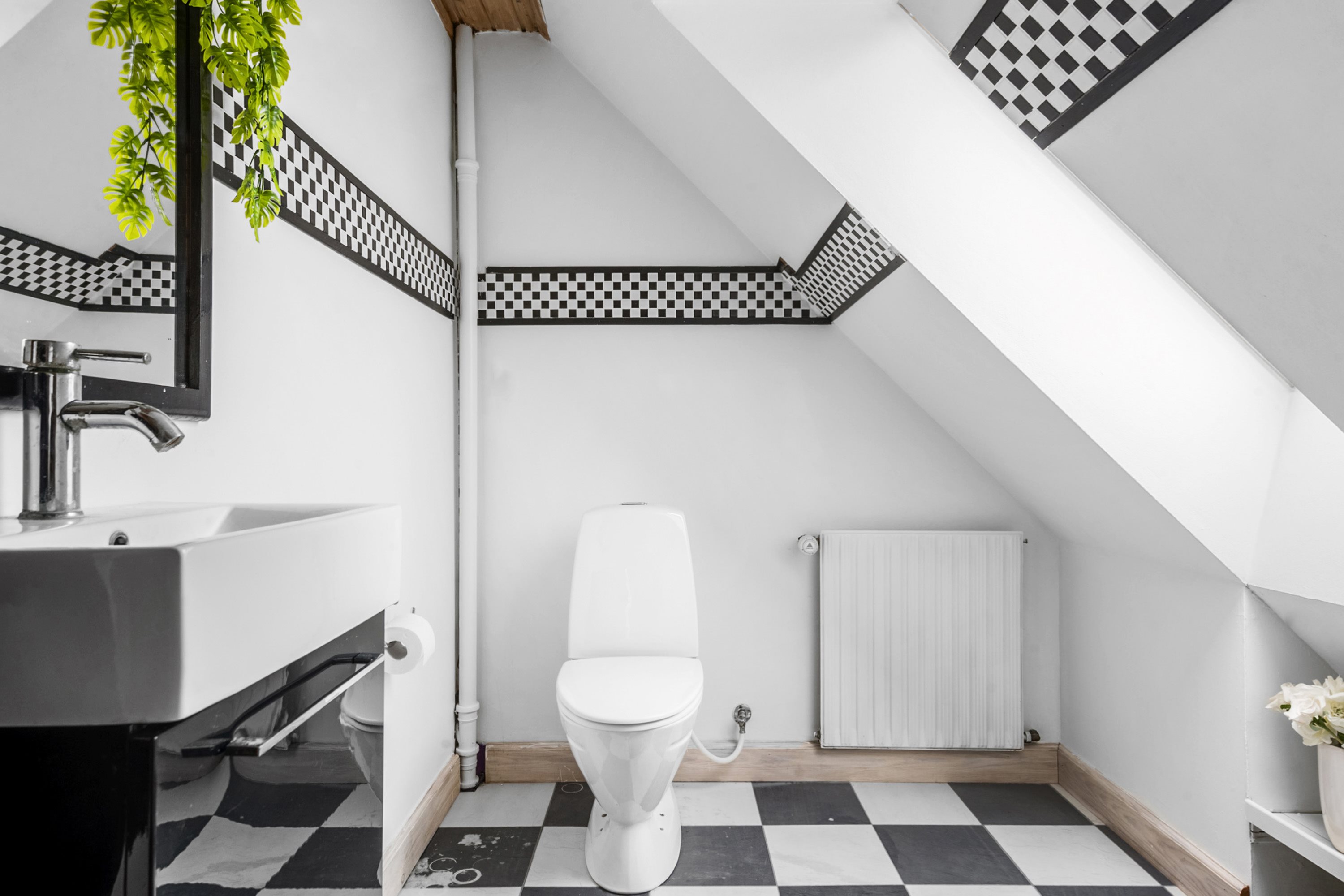 Fremhævet badeværelse billede i fuldskærmstilstand. Billede af Balshavevej 49, Ndr Randlev, 8300 Odder