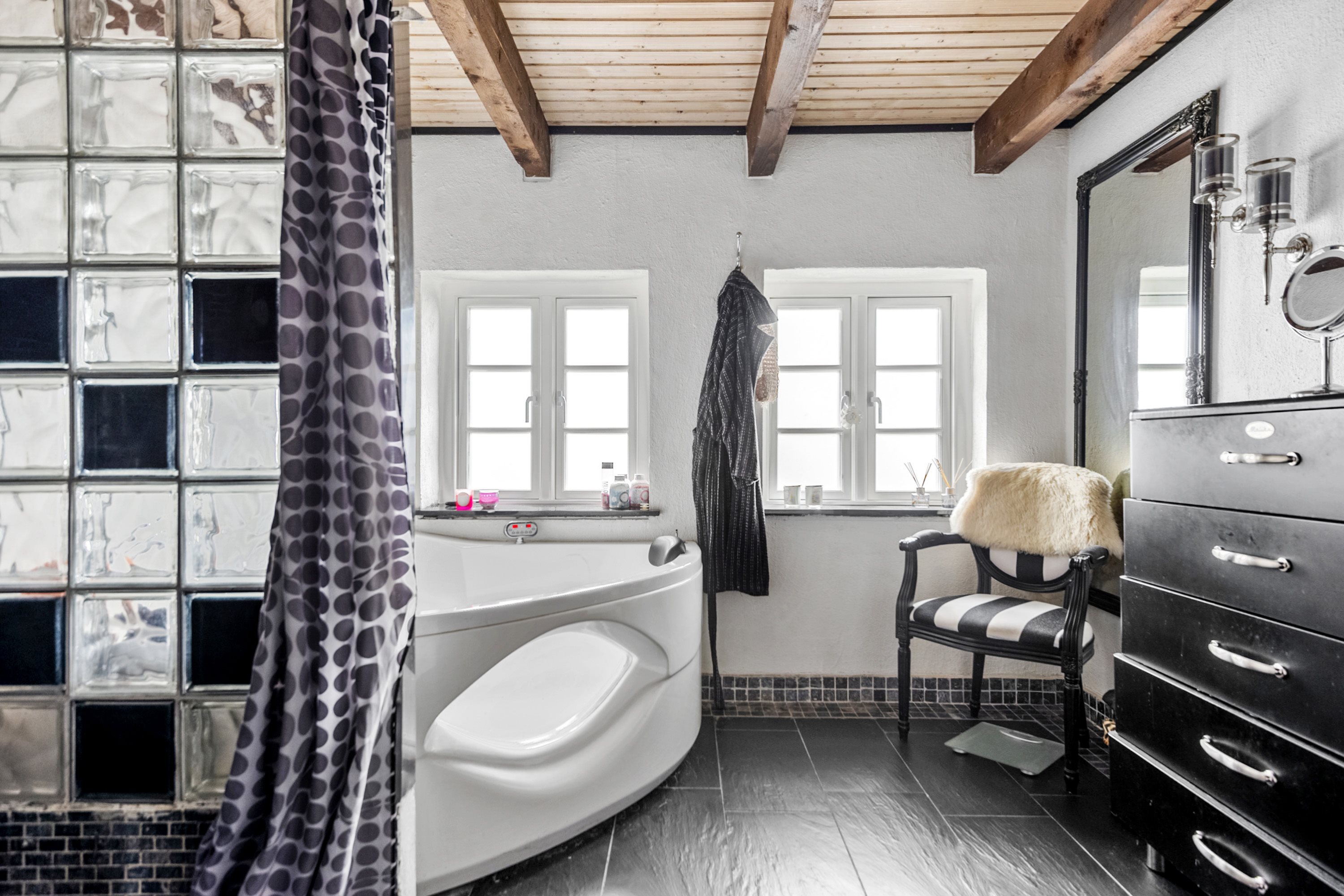 Fremhævet badeværelse billede i fuldskærmstilstand. Billede af Balshavevej 49, Ndr Randlev, 8300 Odder