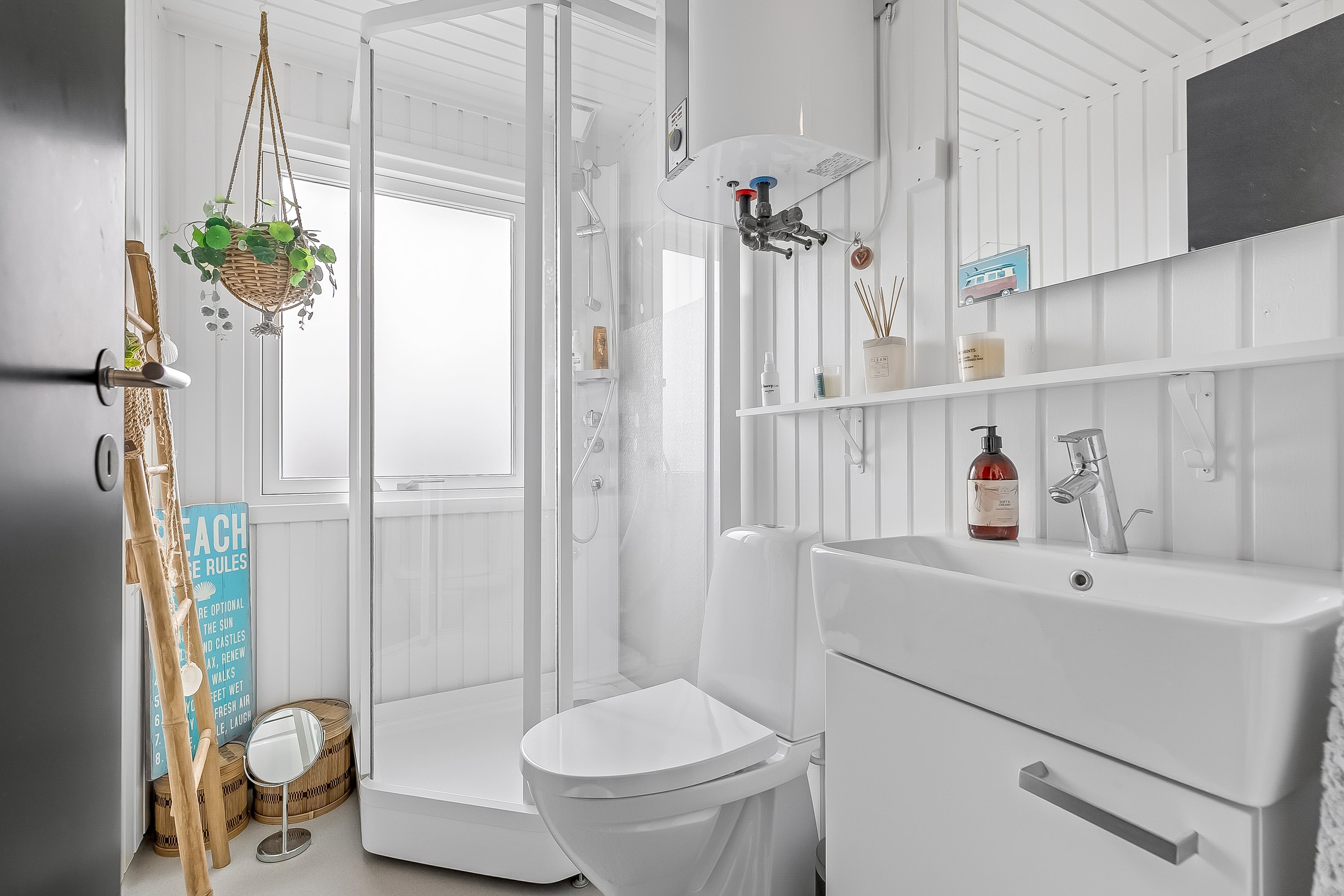 Fremhævet badeværelse billede i fuldskærmstilstand. Billede af Violvej 5, Mørkholt, 7080 Børkop