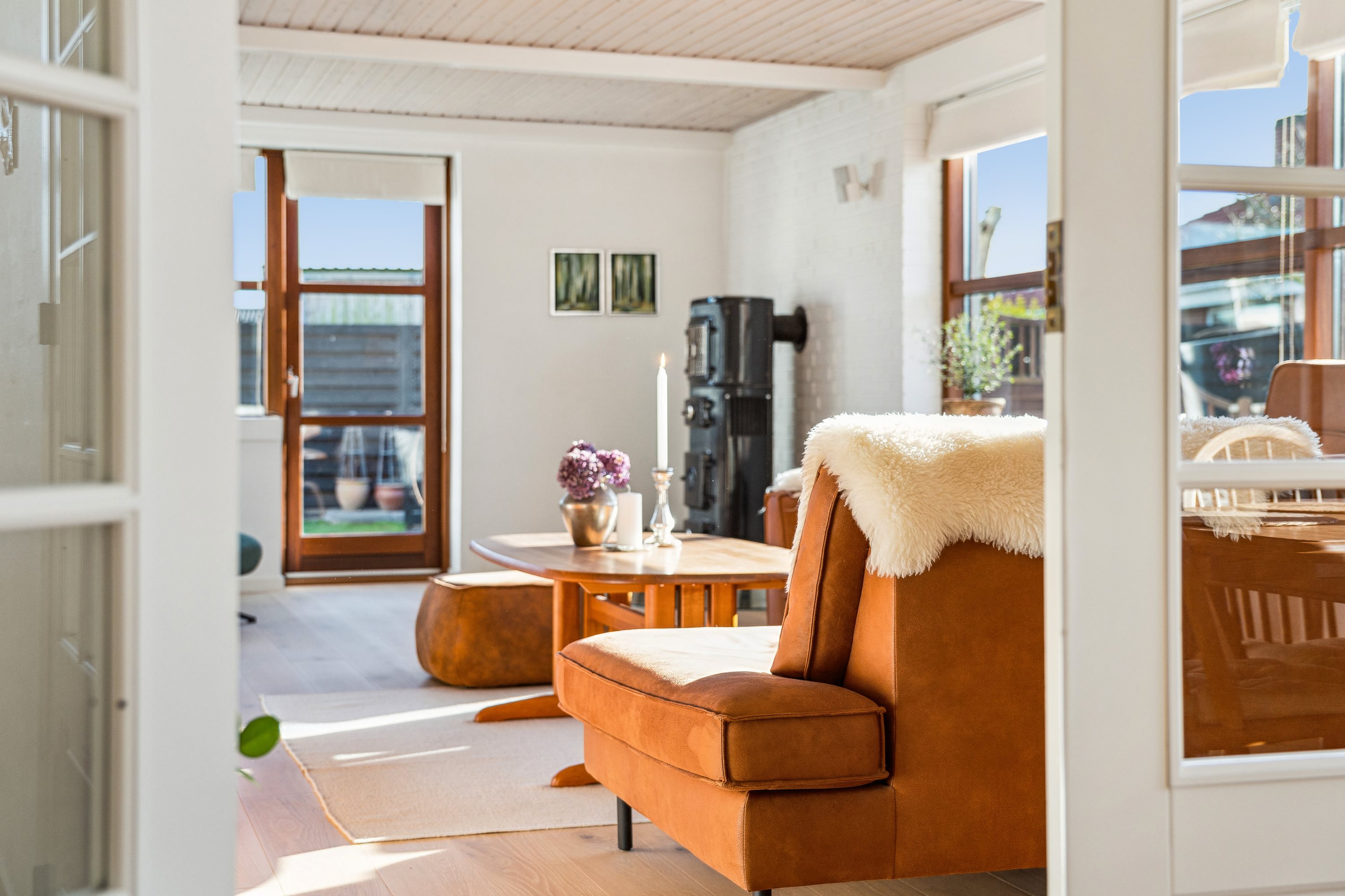 Fremhævet stue billede i fuldskærmstilstand. Billede af Granlyvej 28, Åbyen, 9850 Hirtshals