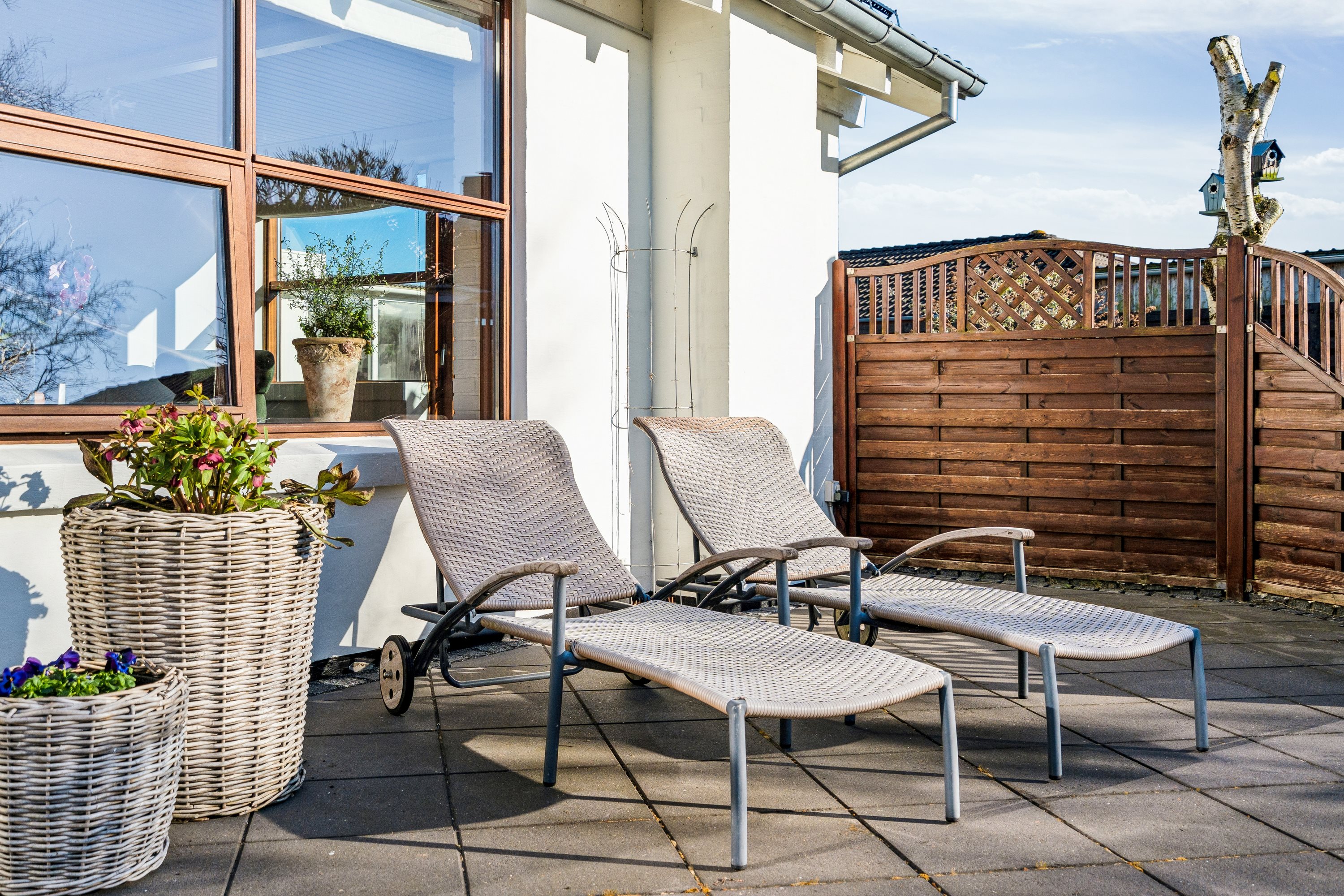 Fremhævet terrasse billede i fuldskærmstilstand. Billede af Granlyvej 28, Åbyen, 9850 Hirtshals