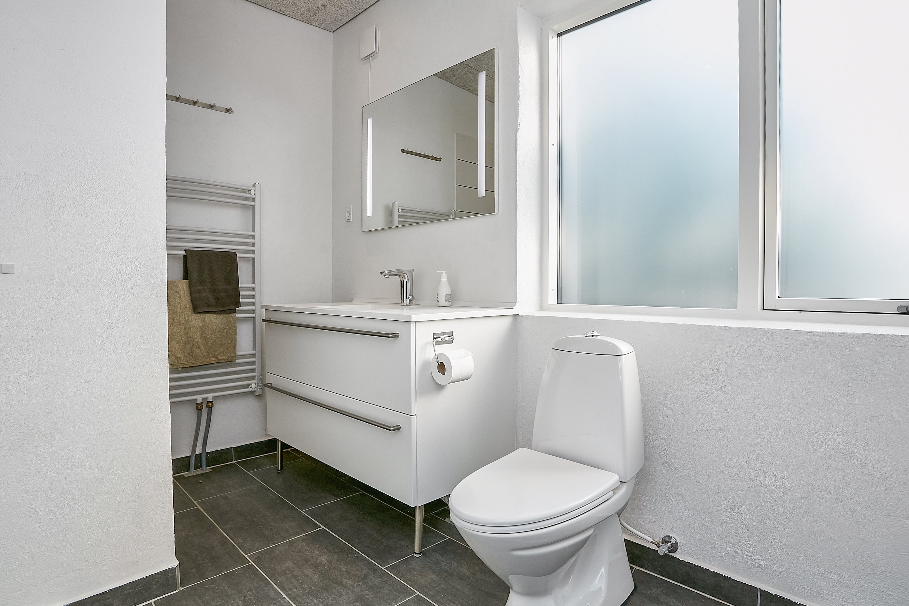 Fremhævet  billede i fuldskærmstilstand. Billede af Holmen 2, Glud, 7130 Juelsminde