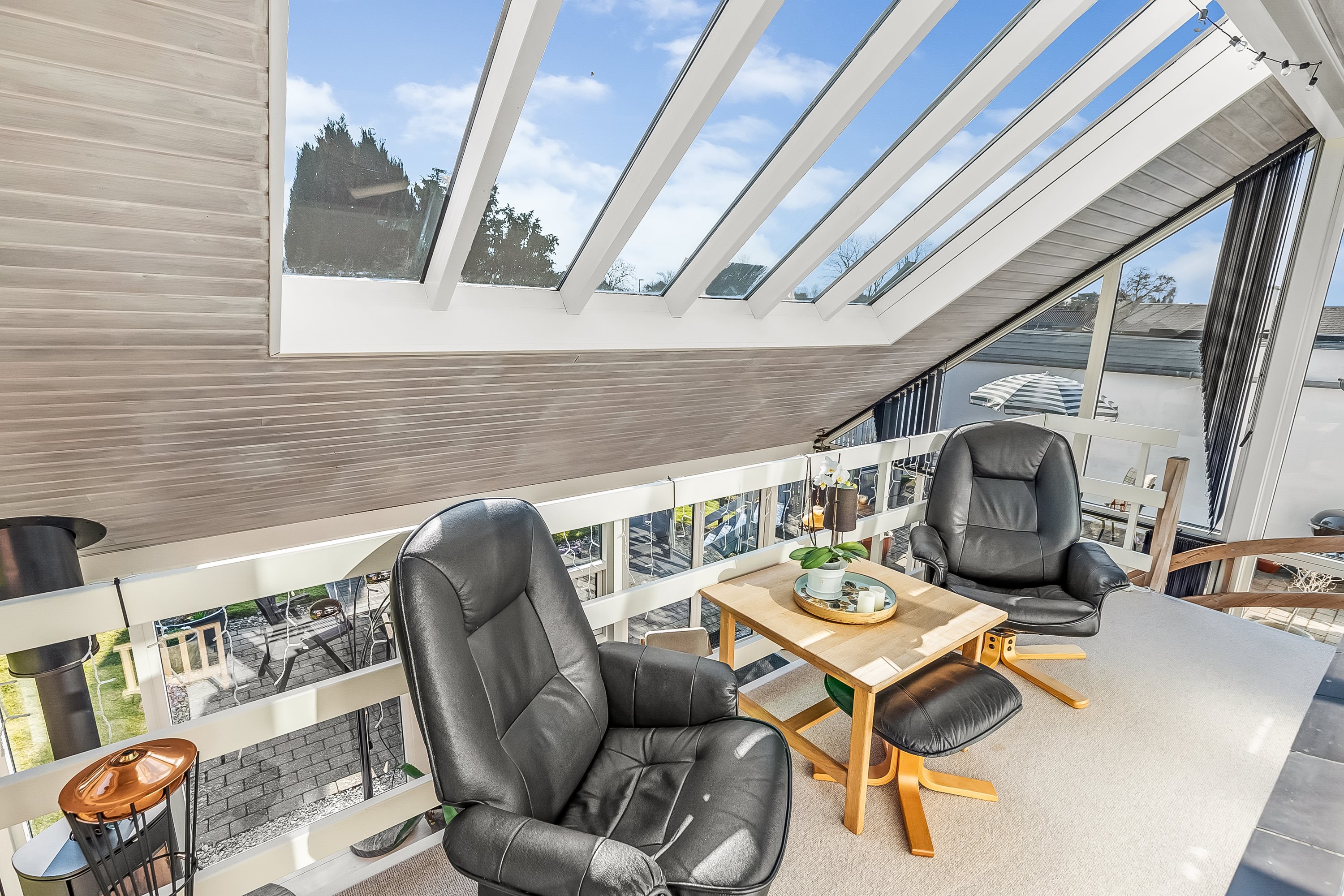 Fremhævet udestue billede i fuldskærmstilstand. Billede af Damhusvej 3, Bramdrupdam, 6000 Kolding