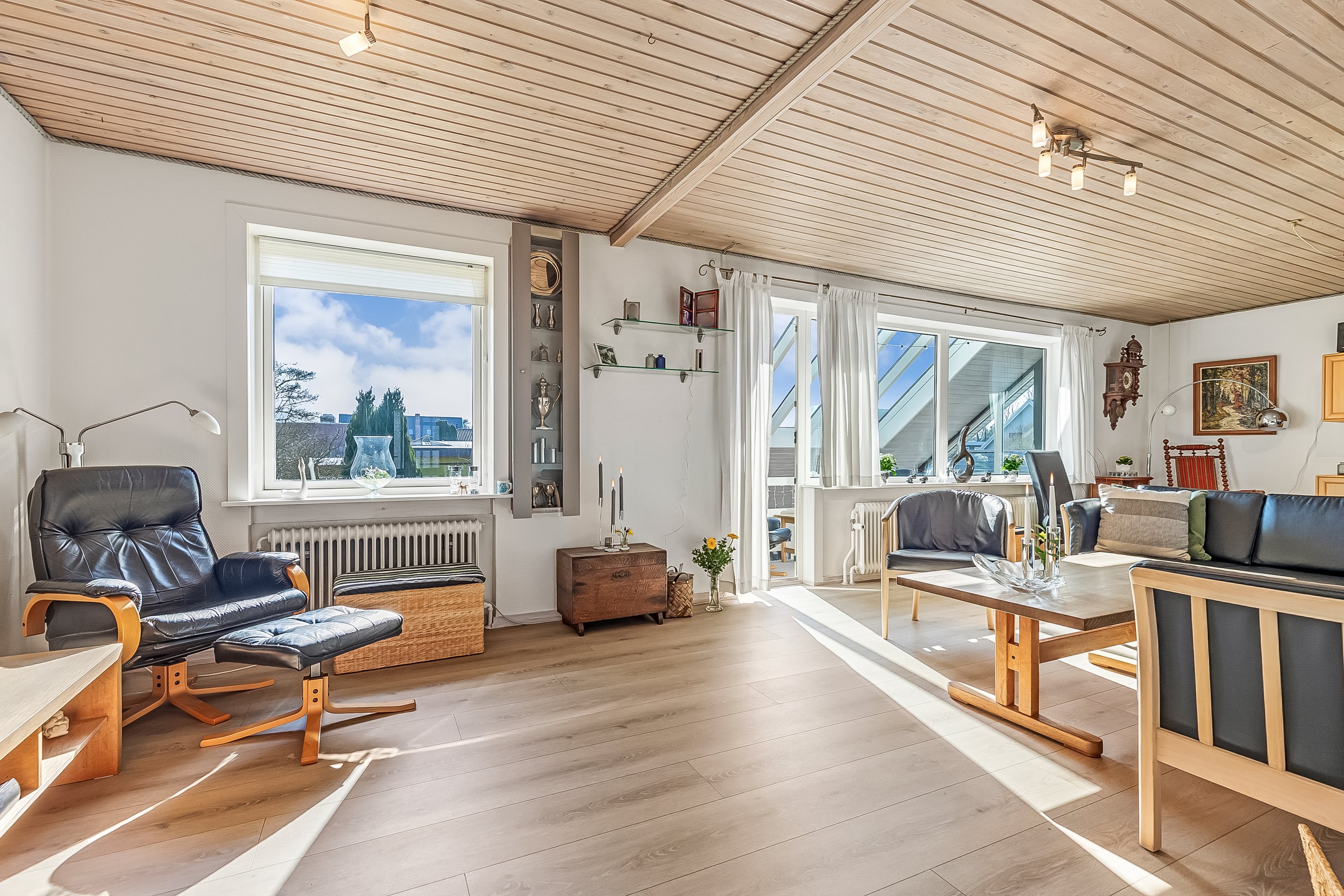 Fremhævet stue billede i fuldskærmstilstand. Billede af Damhusvej 3, Bramdrupdam, 6000 Kolding