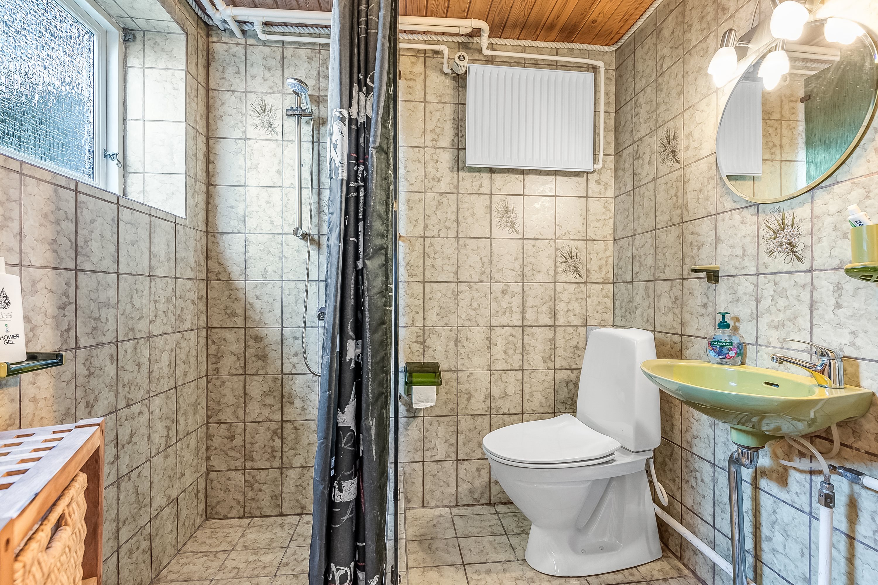 Fremhævet badeværelse billede i fuldskærmstilstand. Billede af Damhusvej 3, Bramdrupdam, 6000 Kolding