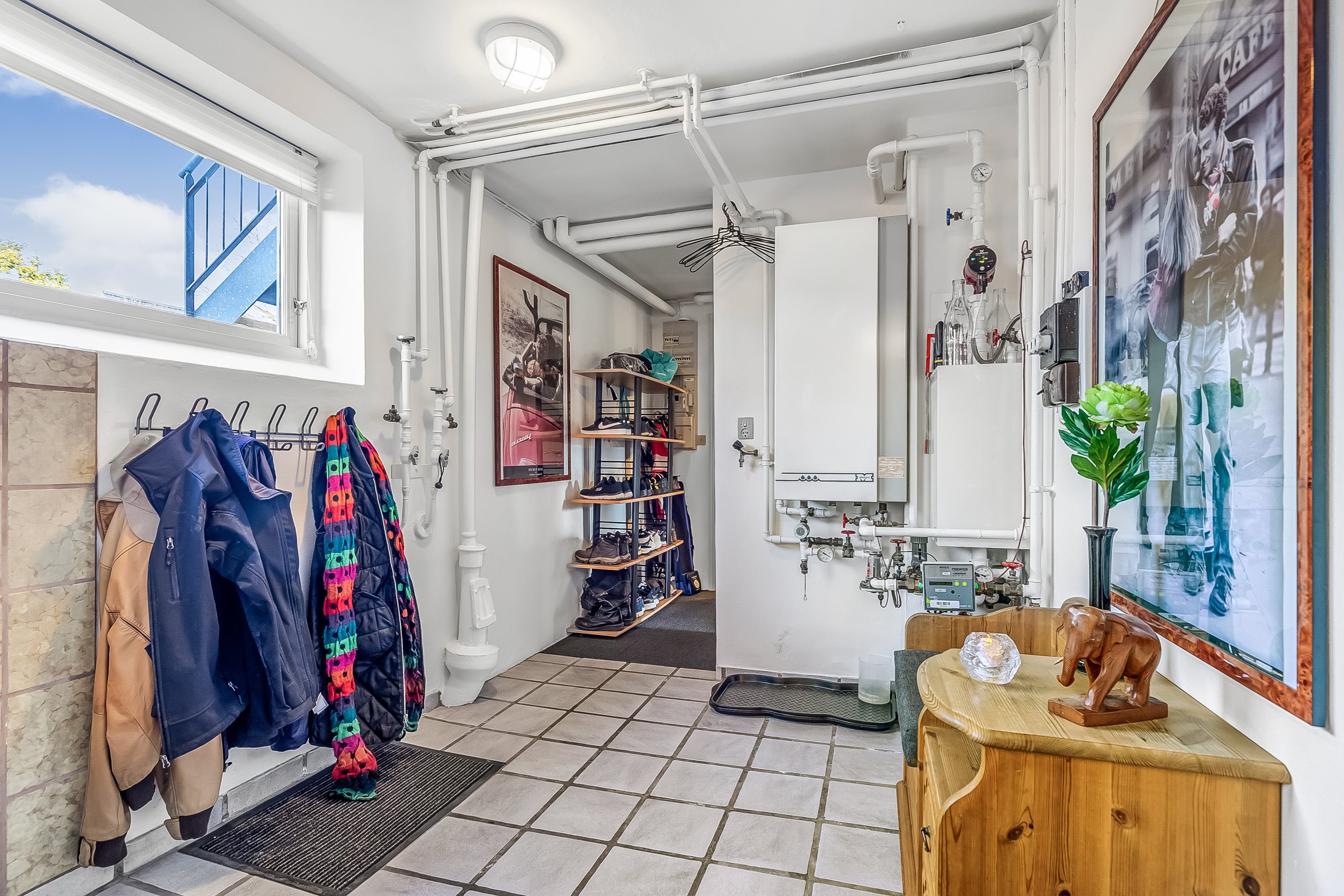 Fremhævet gang billede i fuldskærmstilstand. Billede af Damhusvej 3, Bramdrupdam, 6000 Kolding