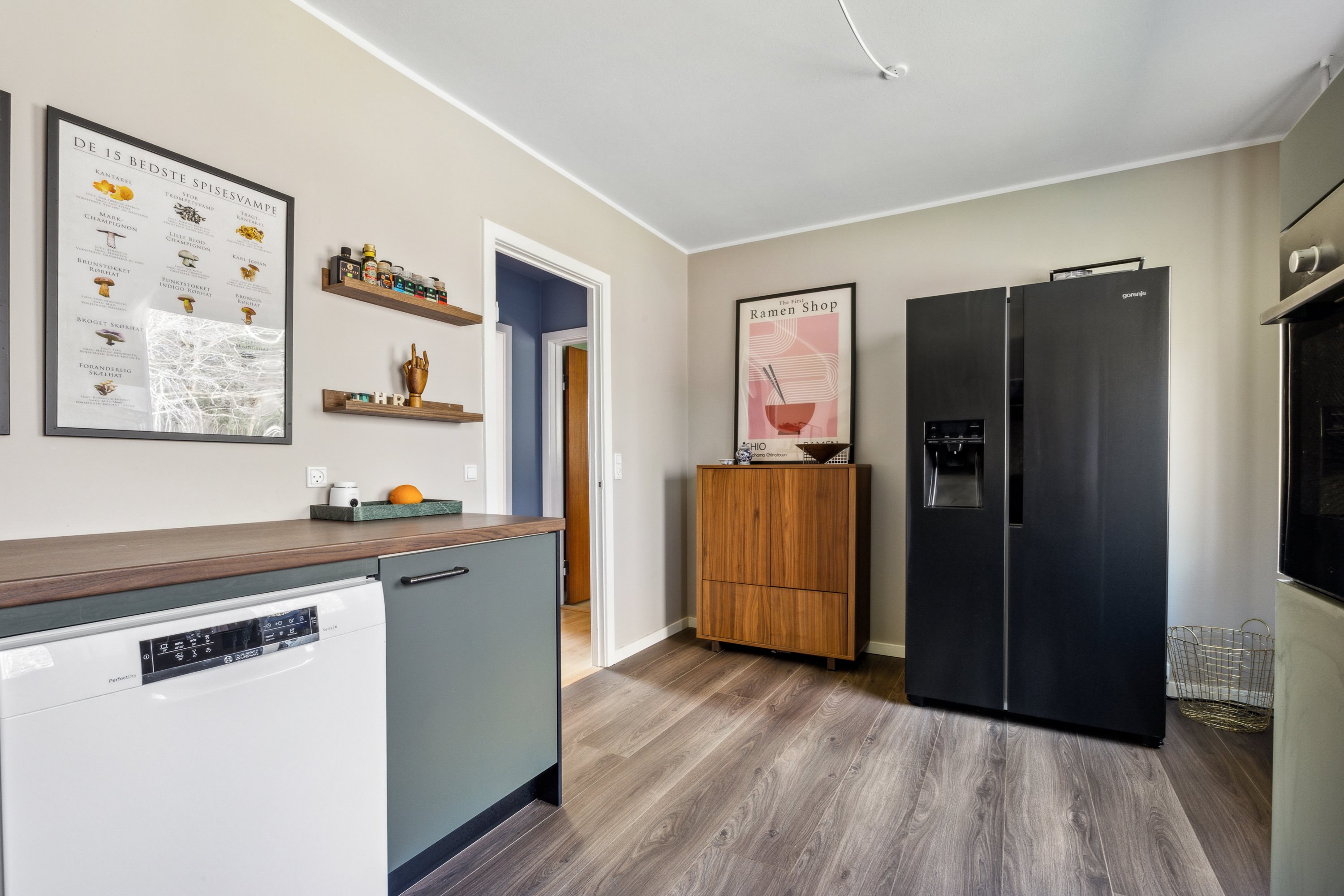 Fremhævet køkken billede i fuldskærmstilstand. Billede af Skovbrynet 2, 1. th., 4681 Herfølge