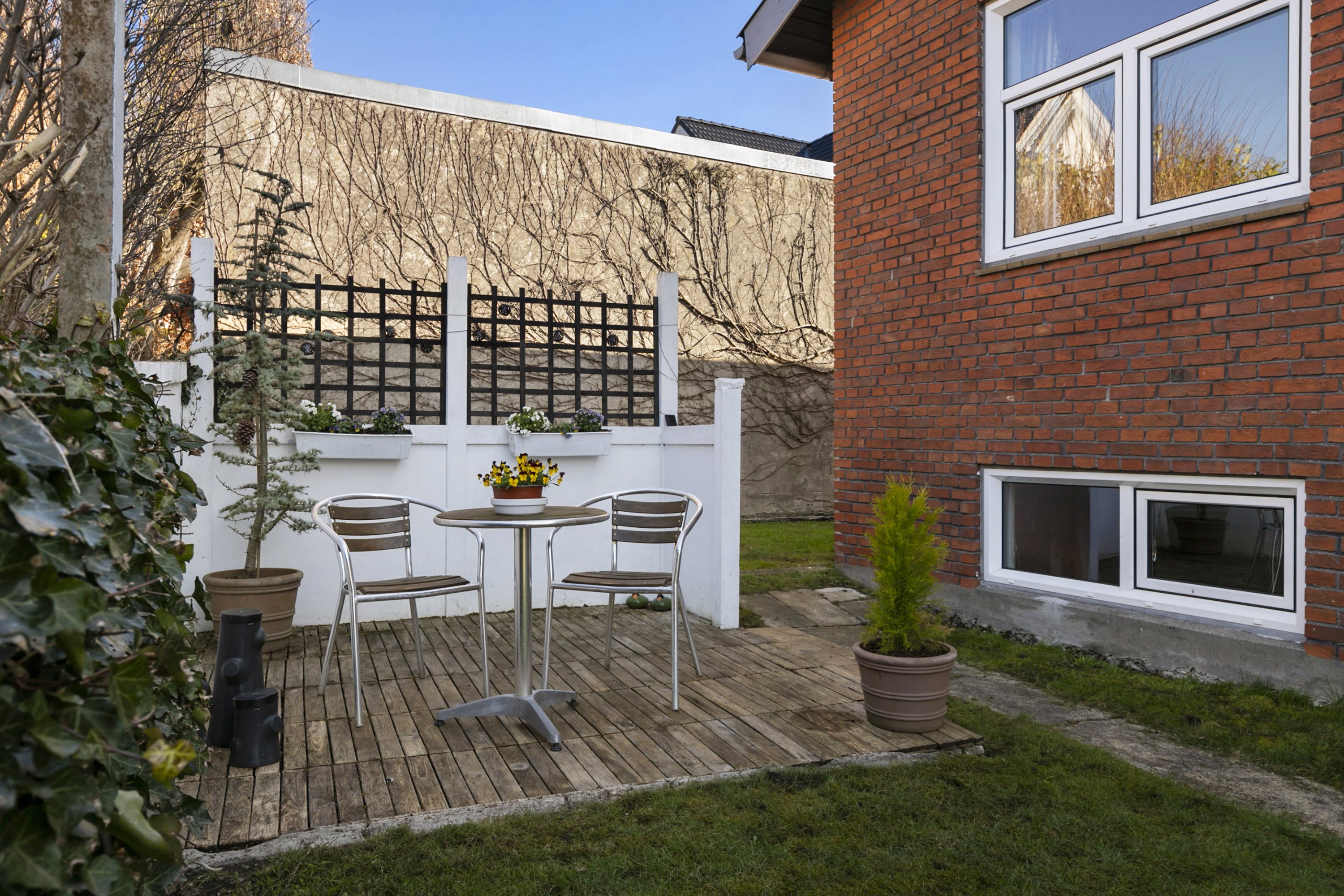 Fremhævet terrasse billede i fuldskærmstilstand. Billede af Ane Dams Gade 20, 9400 Nørresundby
