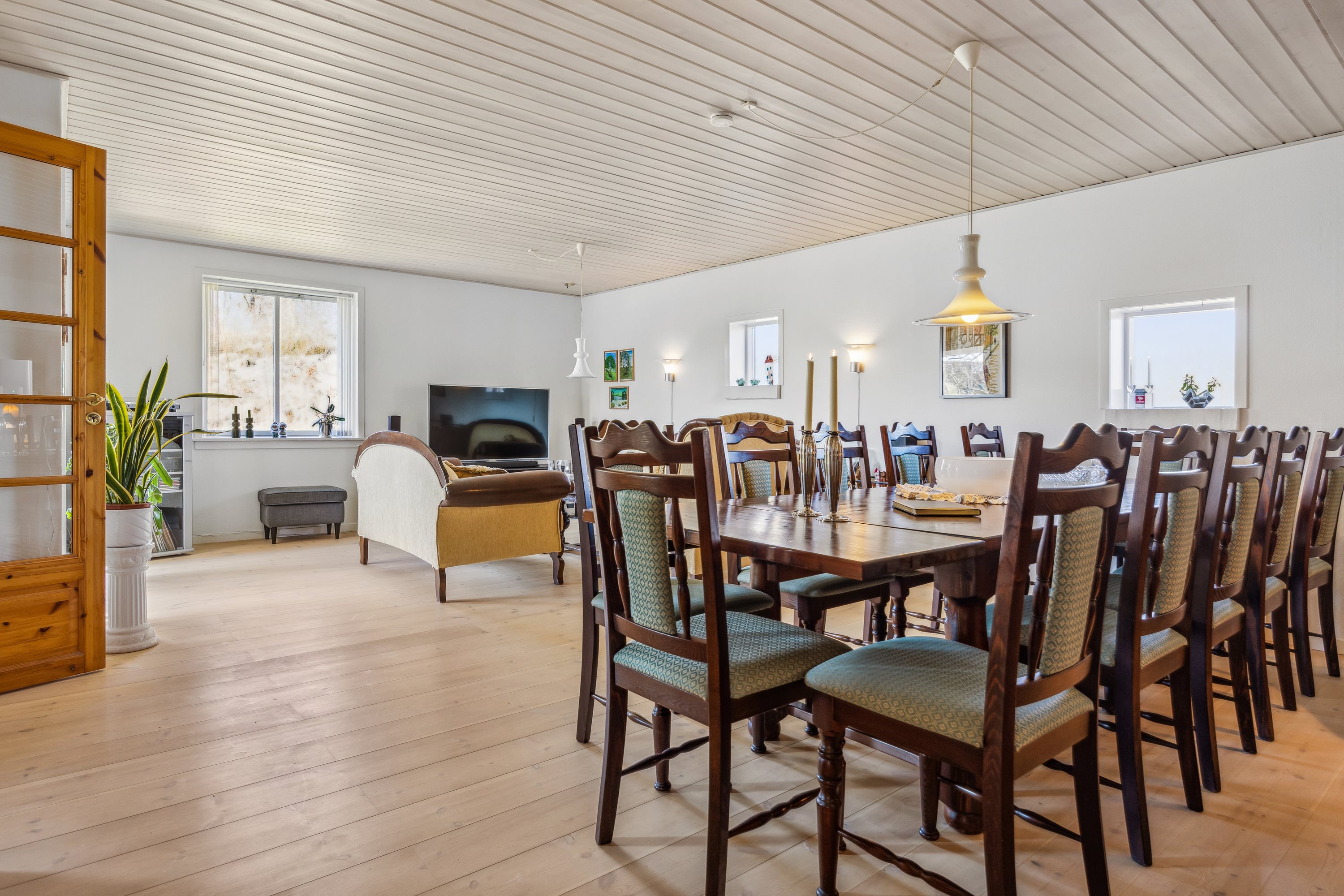 Fremhævet stue billede i fuldskærmstilstand. Billede af Ole Langes Vej 2, 9460 Brovst