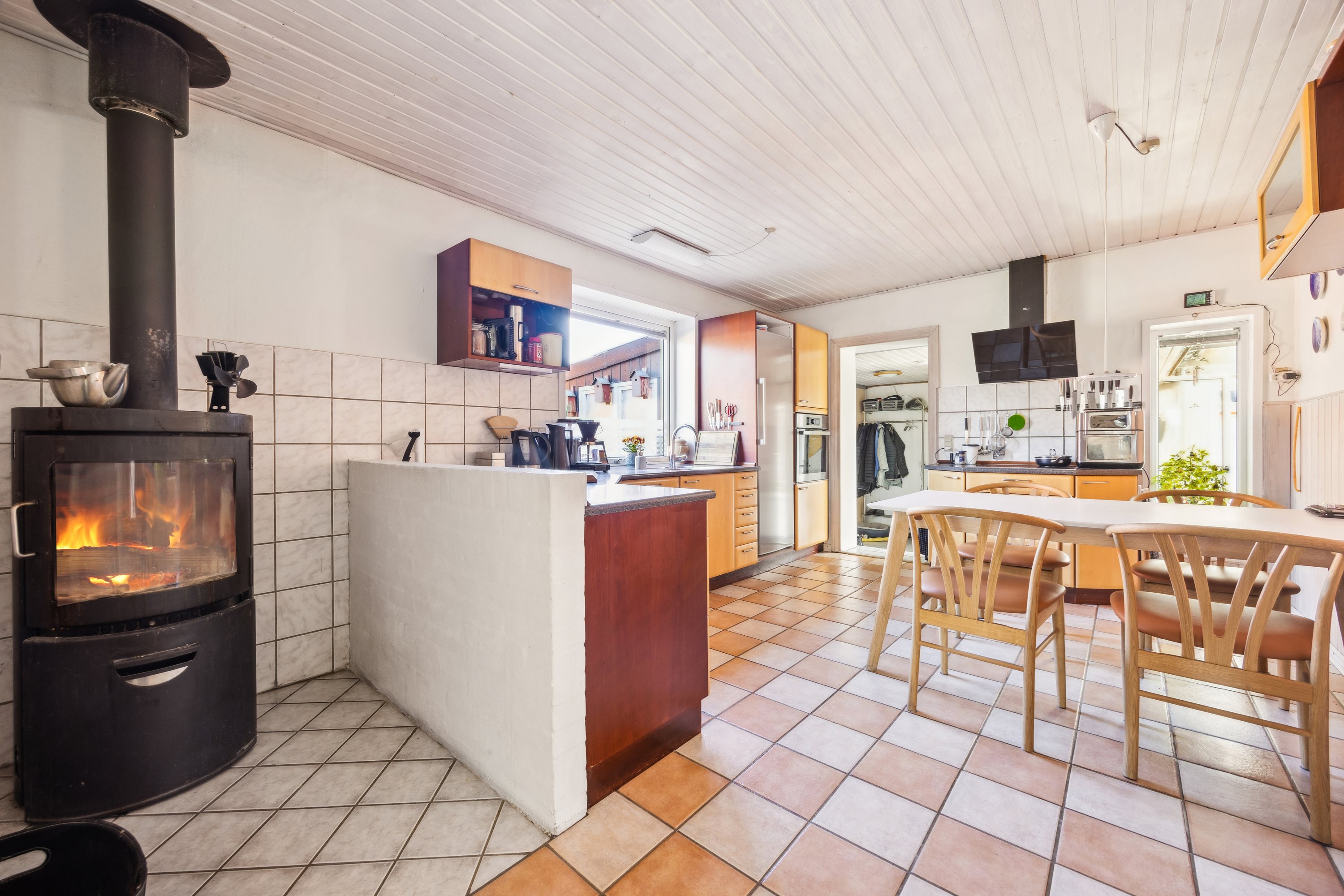 Fremhævet køkken billede i fuldskærmstilstand. Billede af Mejerivej 7, Mejlby, 9610 Nørager